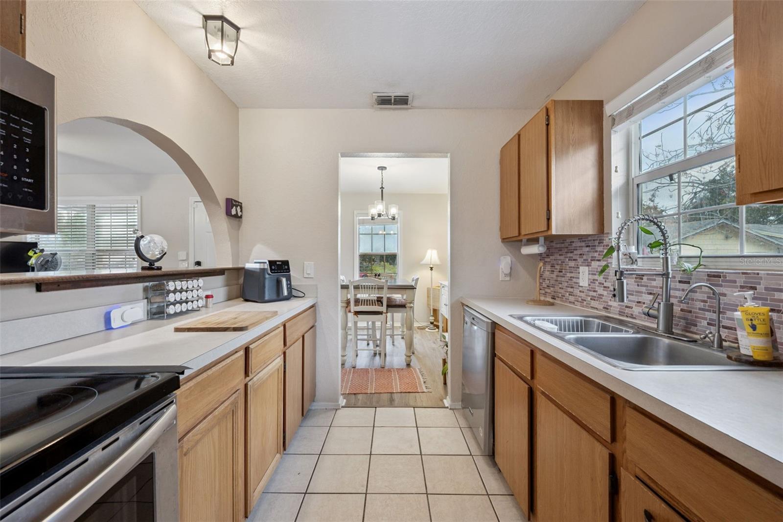 Image 13 of 28 For 320 N. New Hampshire