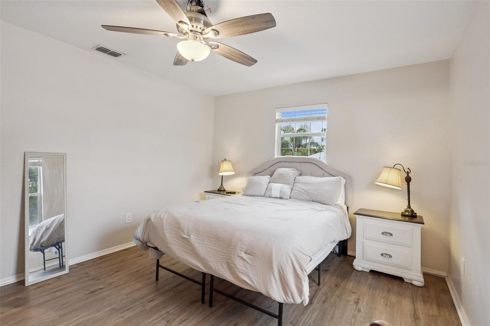 Image 16 of 28 For 320 N. New Hampshire