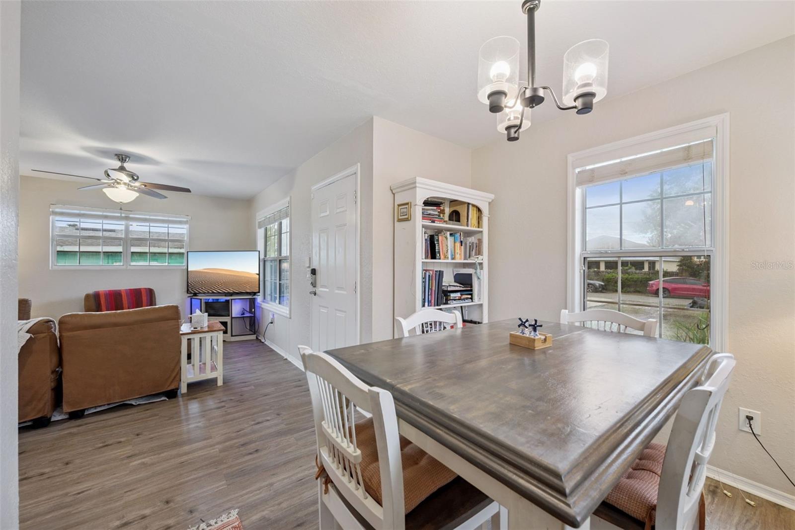 Image 7 of 28 For 320 N. New Hampshire