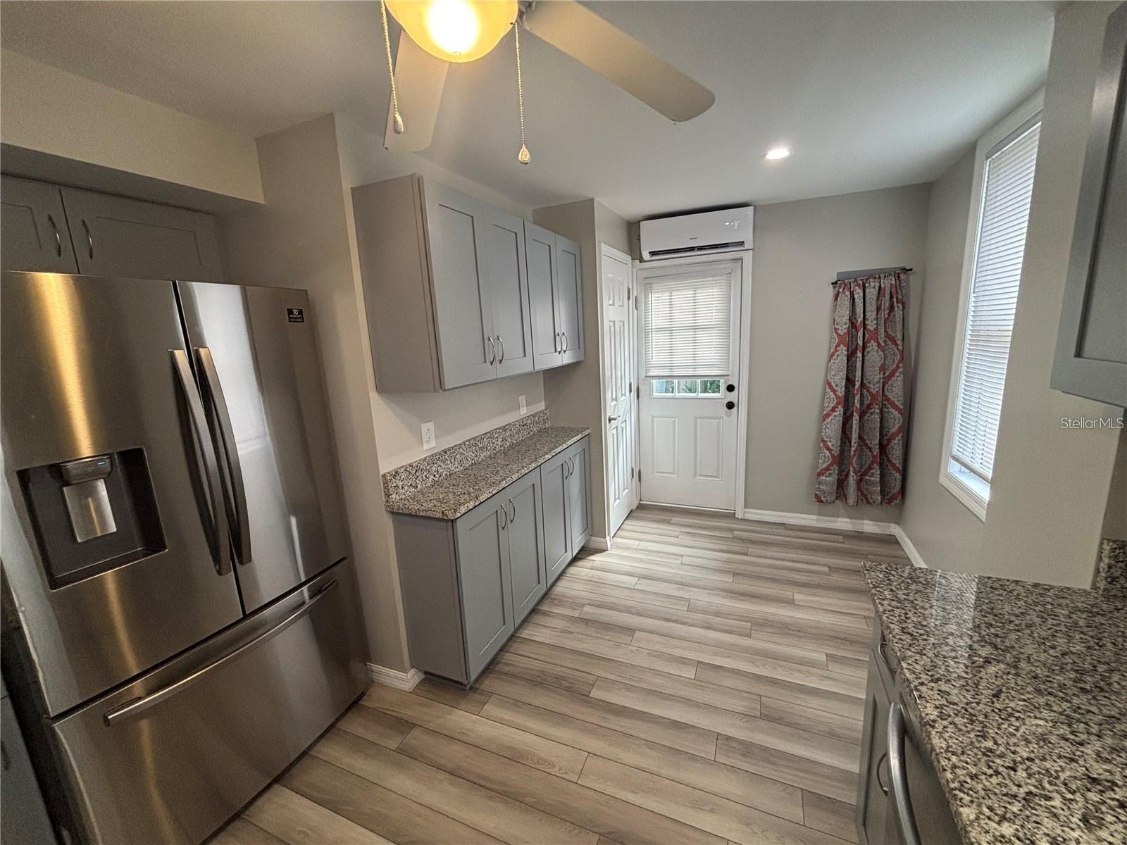 Image 10 of 16 For 107 W 6th Street  A