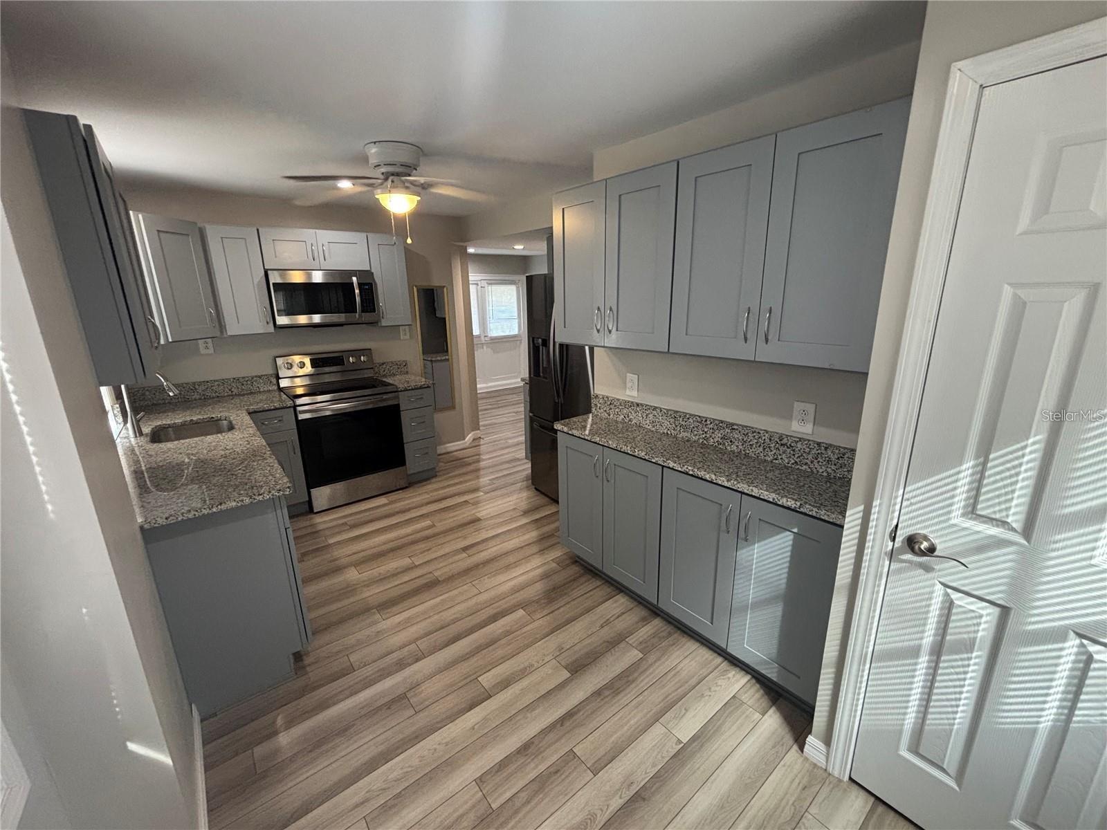 Image 11 of 16 For 107 W 6th Street  A