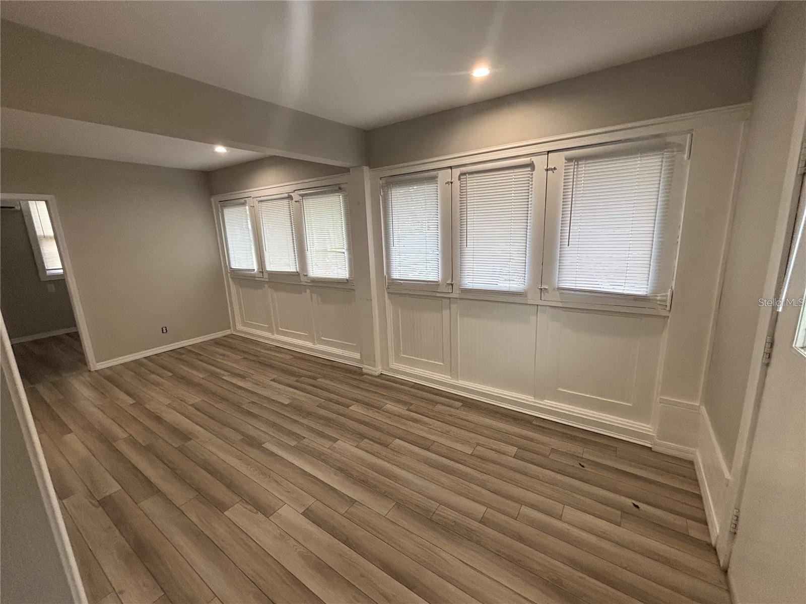 Image 4 of 16 For 107 W 6th Street  A