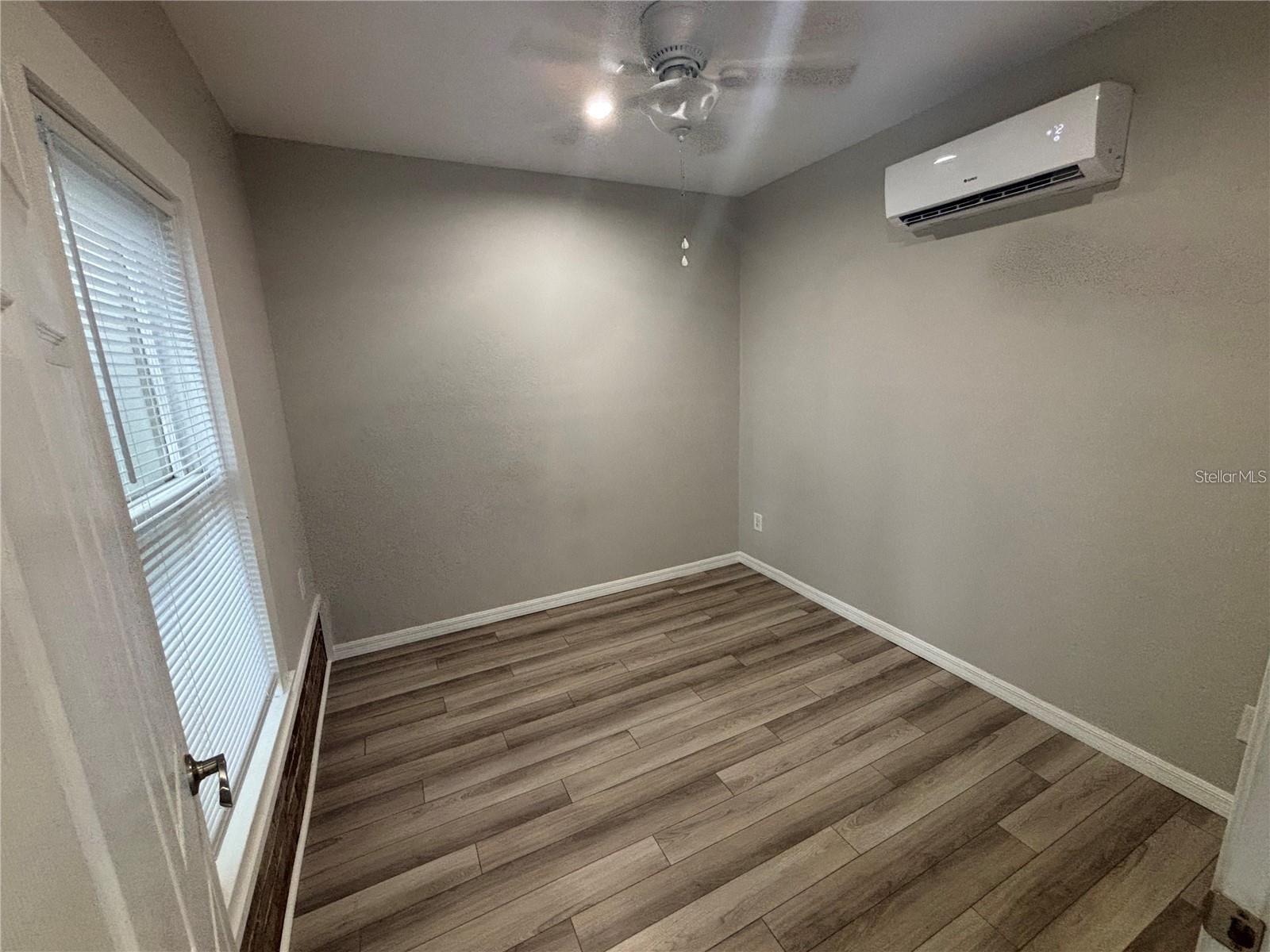 Image 5 of 16 For 107 W 6th Street  A