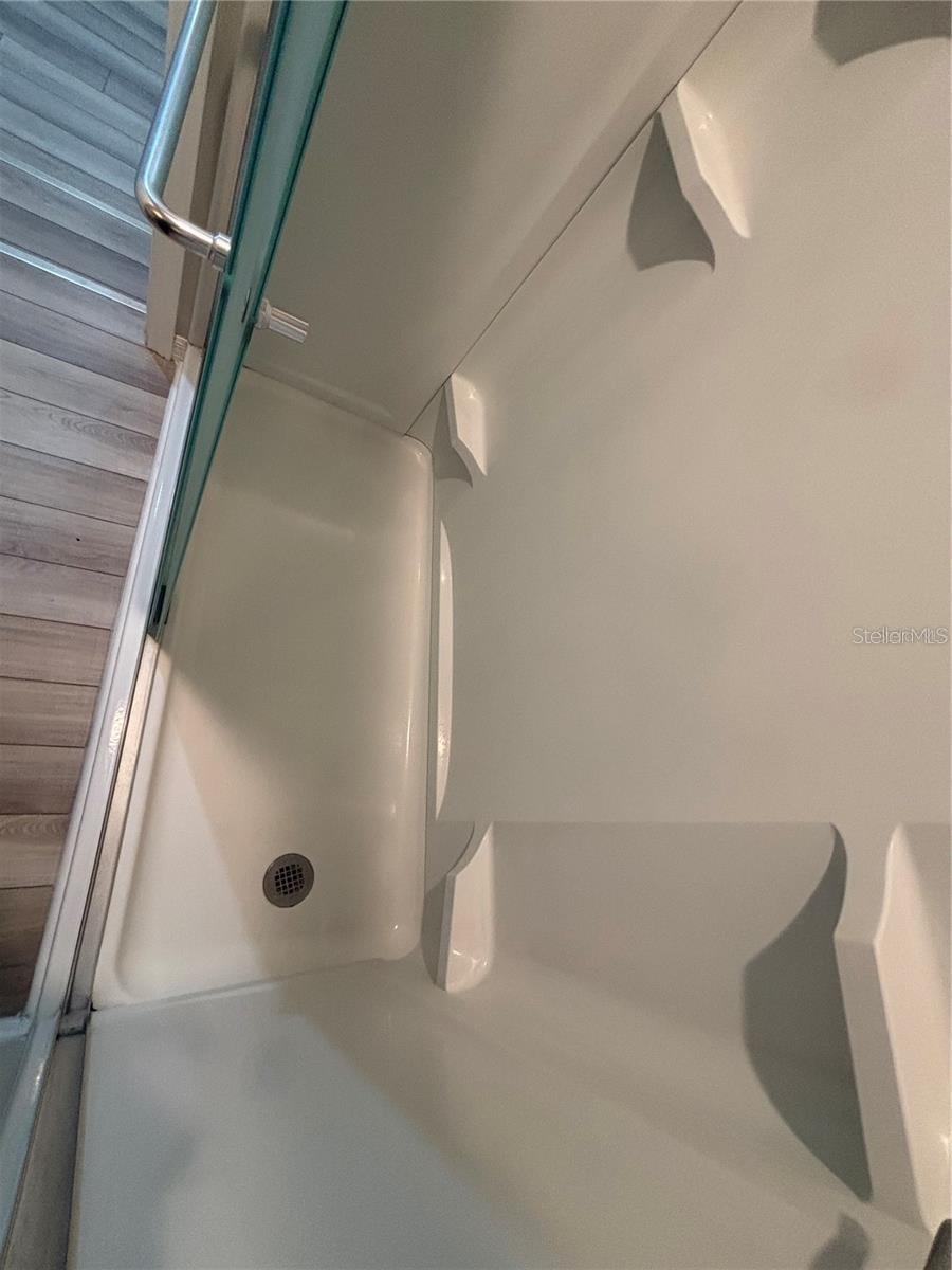 Image 7 of 16 For 107 W 6th Street  A