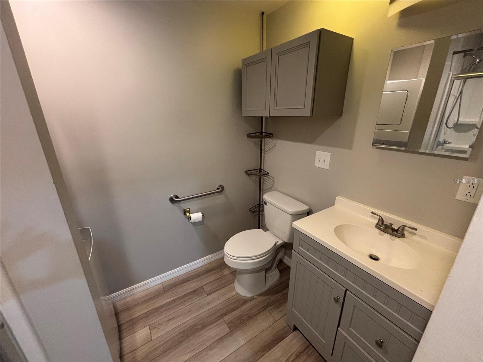 Image 8 of 16 For 107 W 6th Street  A