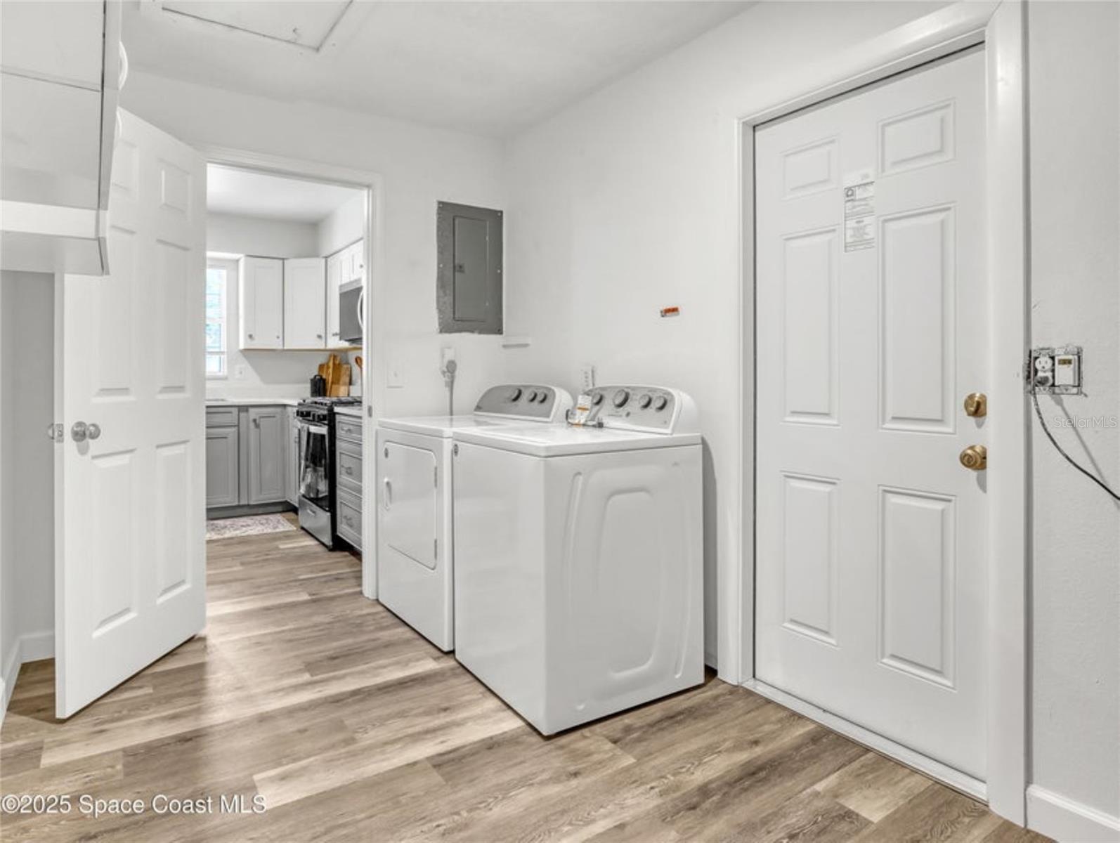 Image 19 of 32 For 4995 Sharlene Drive