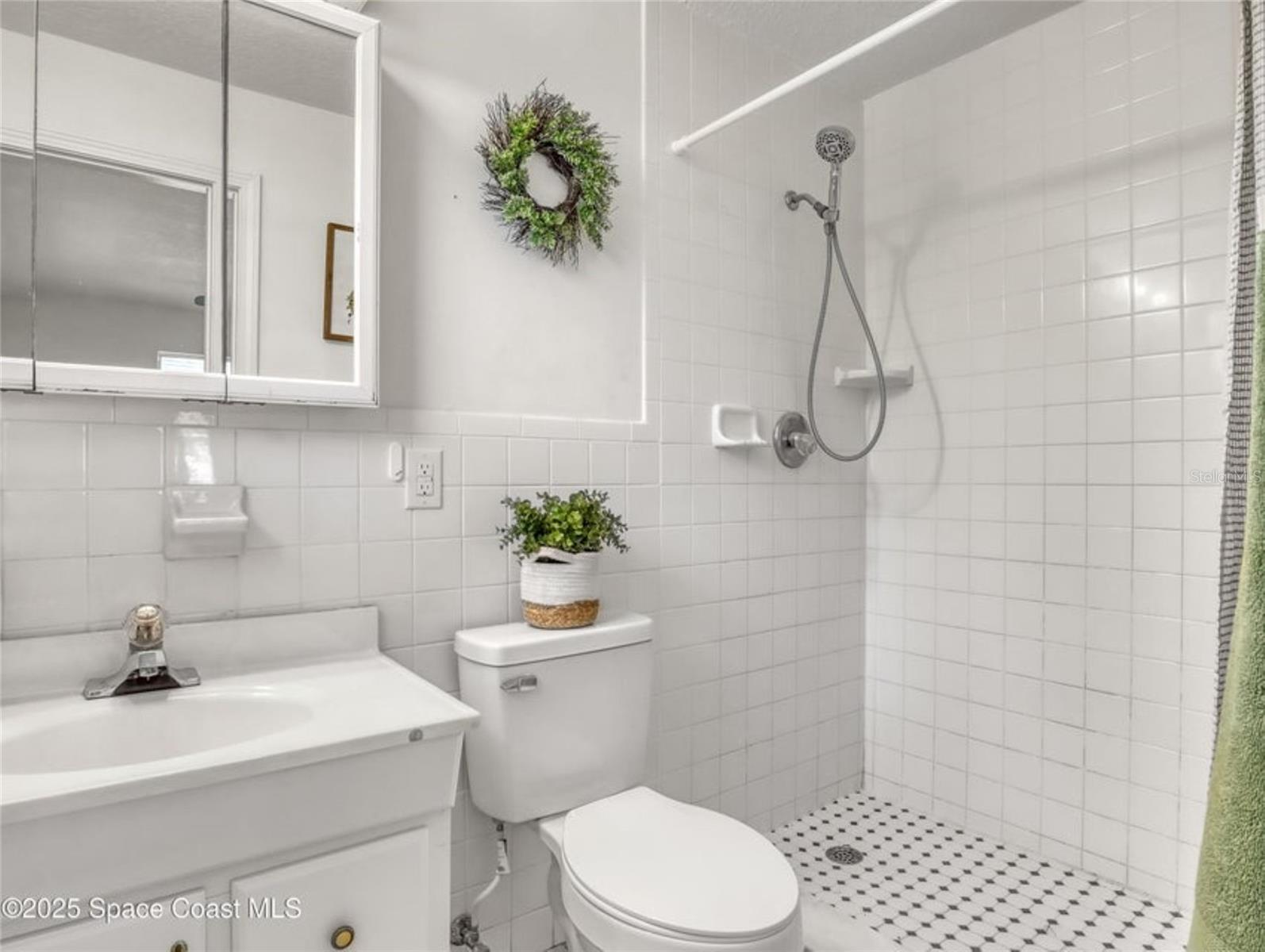 Image 23 of 32 For 4995 Sharlene Drive