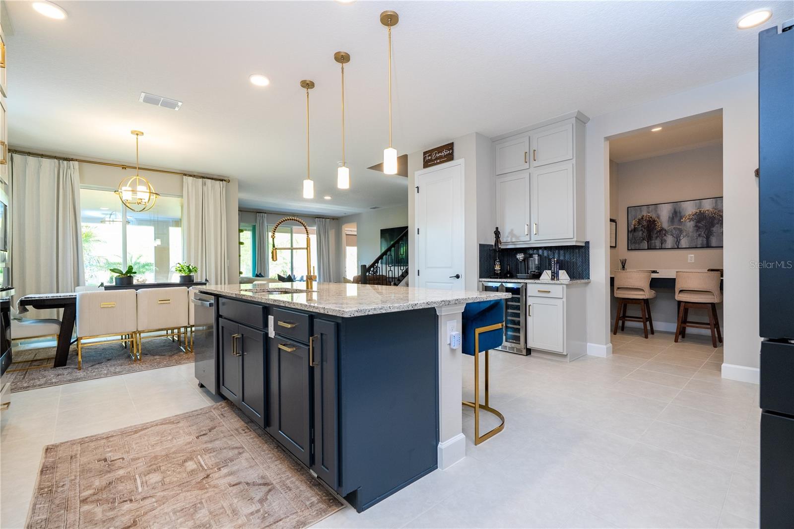 Image 17 of 93 For 702 Pointe Emerson Boulevard