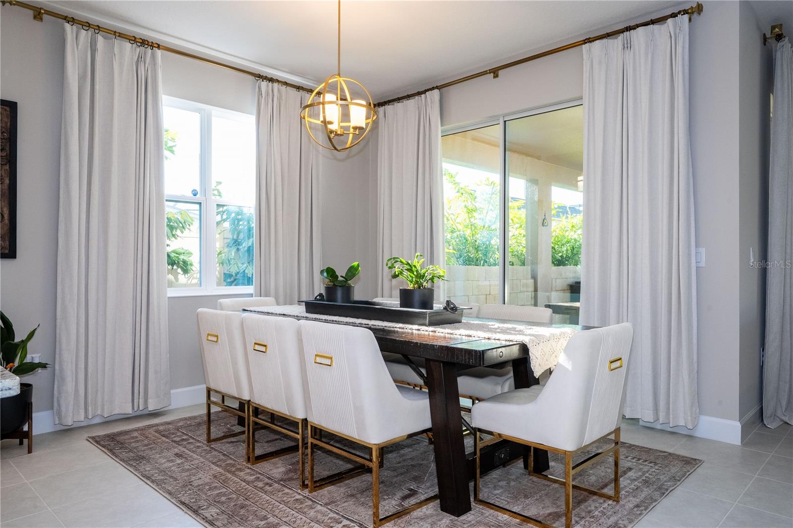 Image 21 of 93 For 702 Pointe Emerson Boulevard