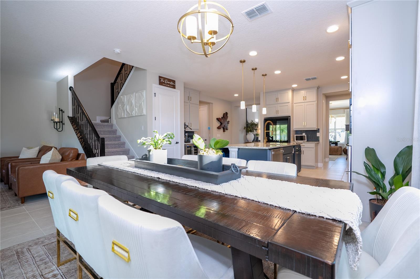 Image 22 of 93 For 702 Pointe Emerson Boulevard