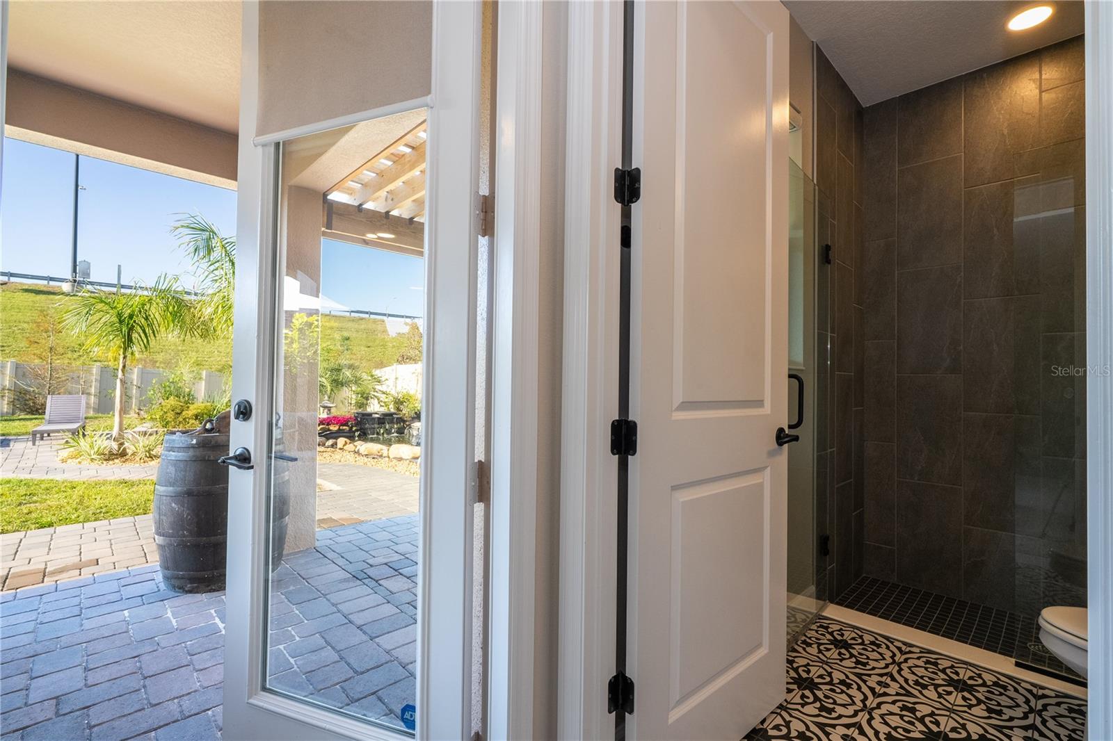 Image 28 of 93 For 702 Pointe Emerson Boulevard