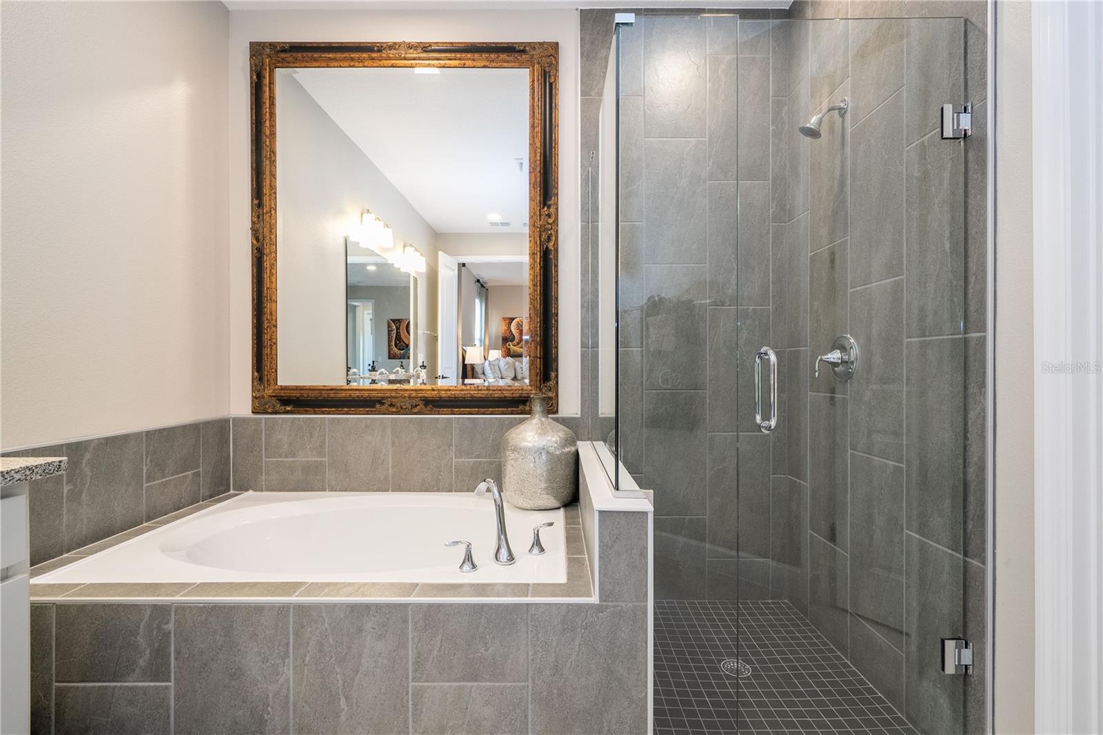 Image 35 of 93 For 702 Pointe Emerson Boulevard