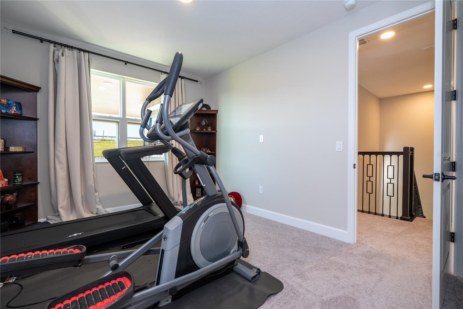 Image 43 of 93 For 702 Pointe Emerson Boulevard