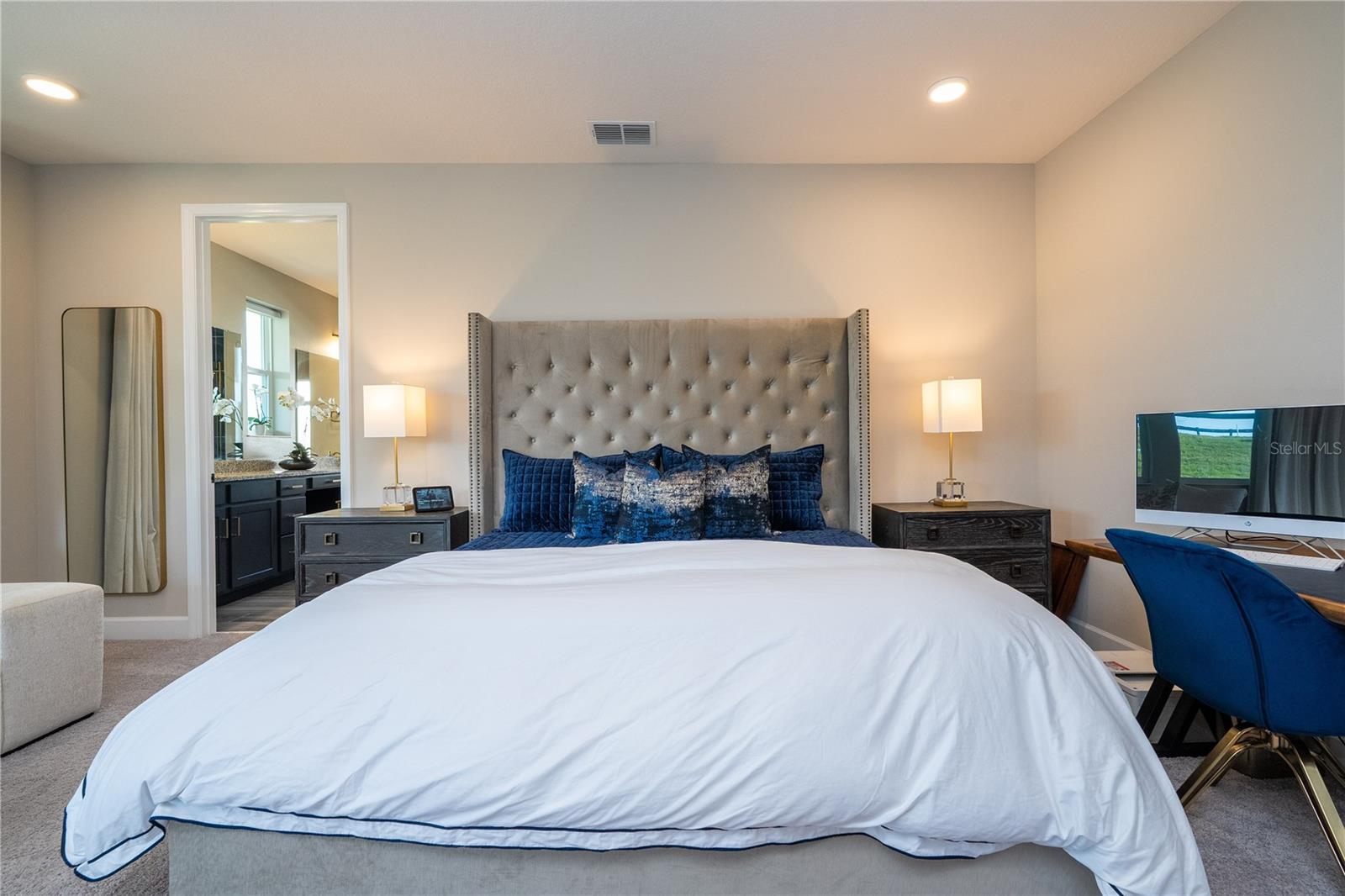 Image 55 of 93 For 702 Pointe Emerson Boulevard