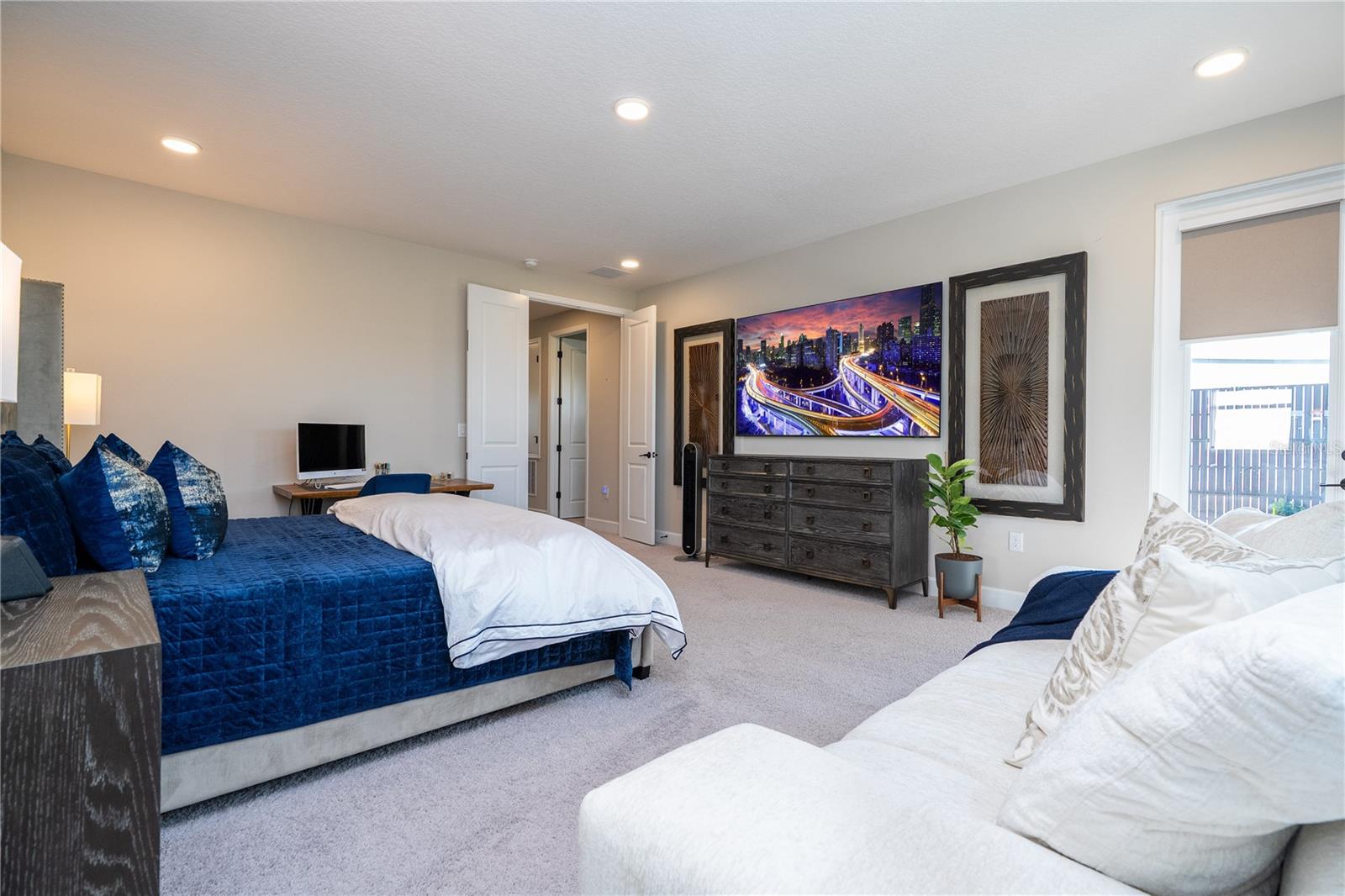 Image 56 of 93 For 702 Pointe Emerson Boulevard