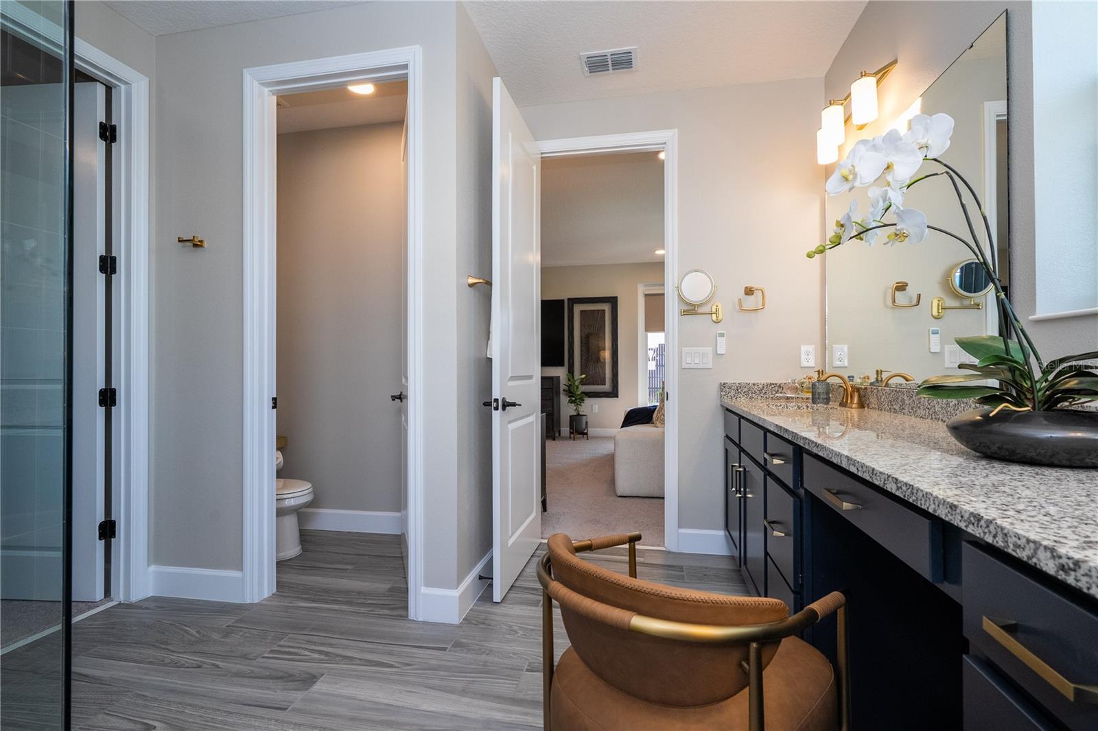 Image 61 of 93 For 702 Pointe Emerson Boulevard