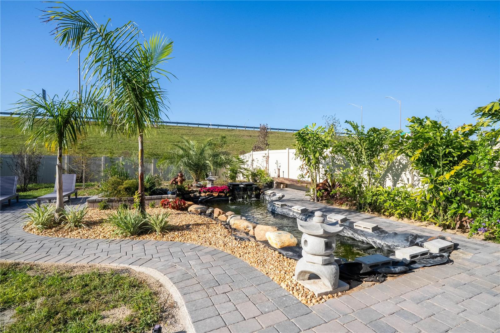 Image 78 of 93 For 702 Pointe Emerson Boulevard