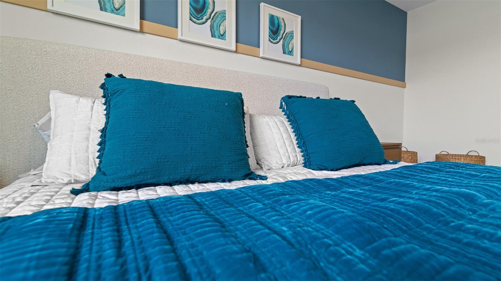 Image 18 of 86 For 3374 Arch Avenue