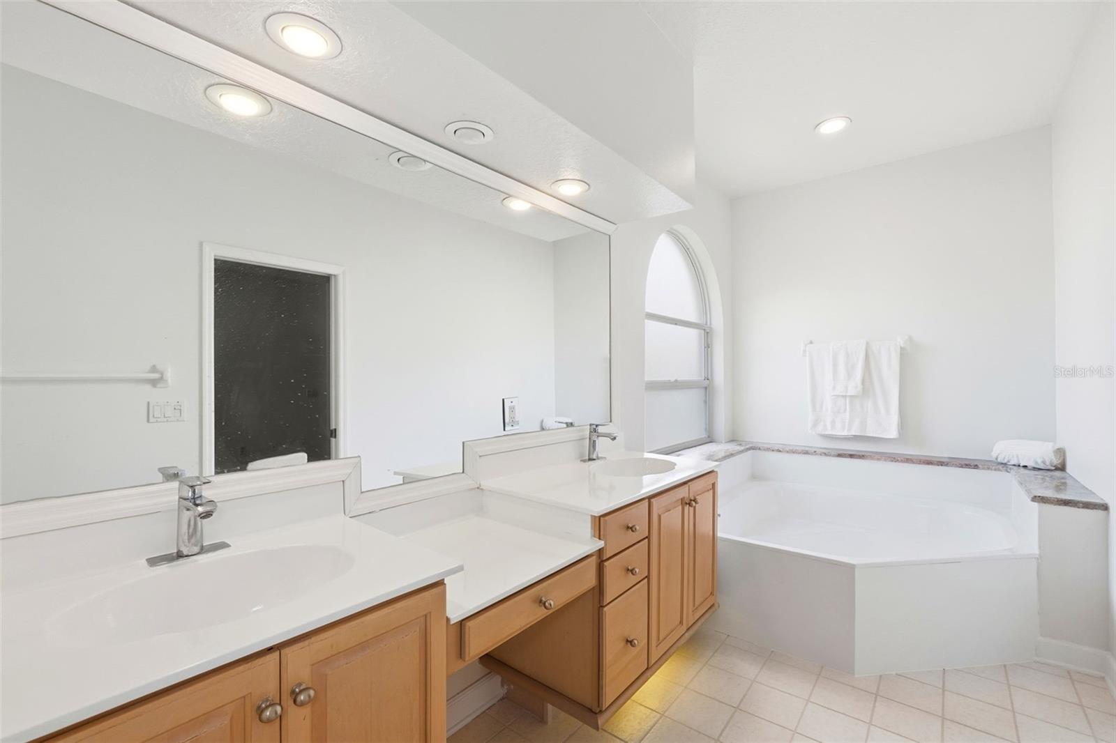 Image 22 of 40 For 7291 Hawksnest Boulevard