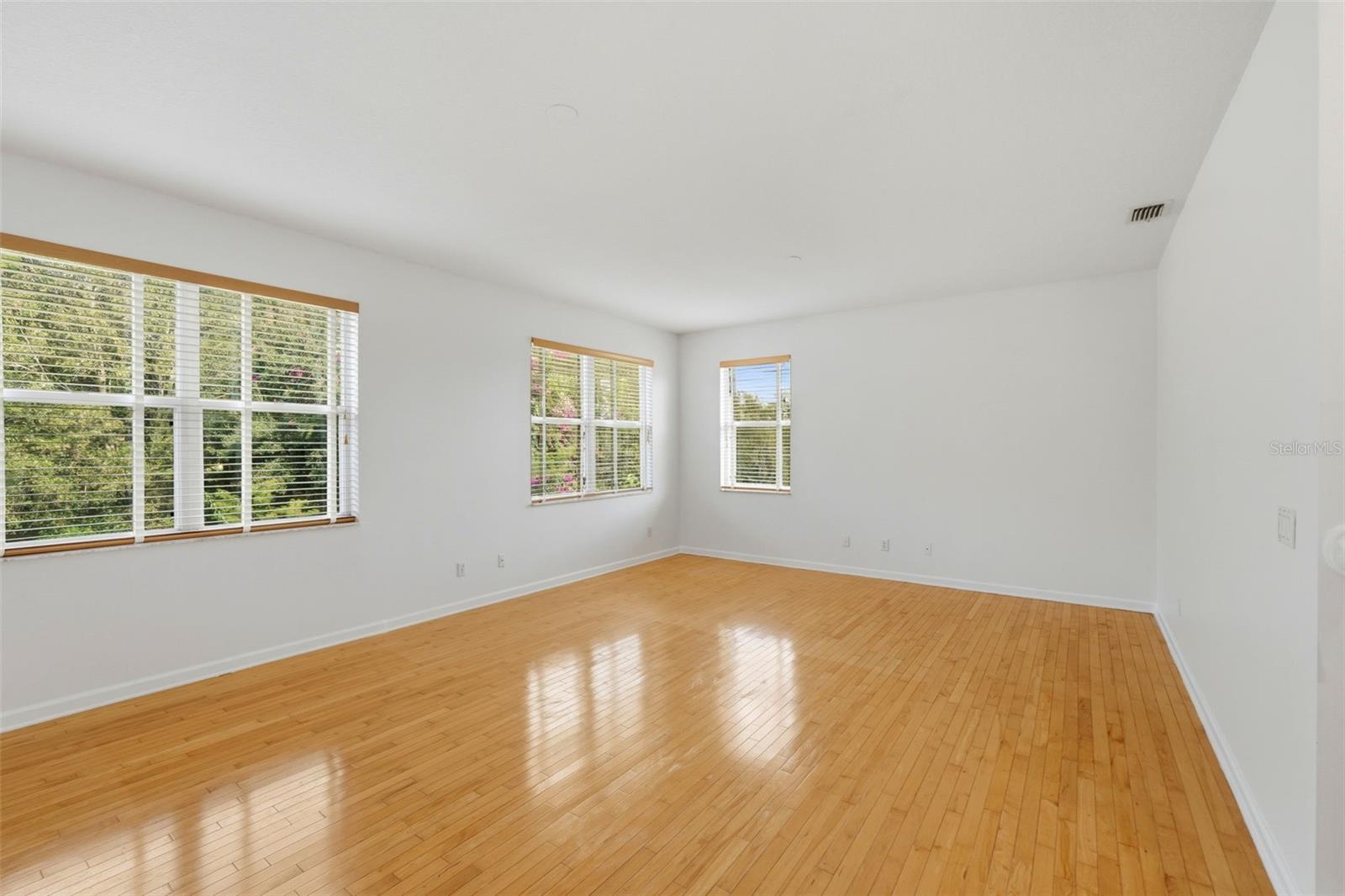 Image 27 of 40 For 7291 Hawksnest Boulevard