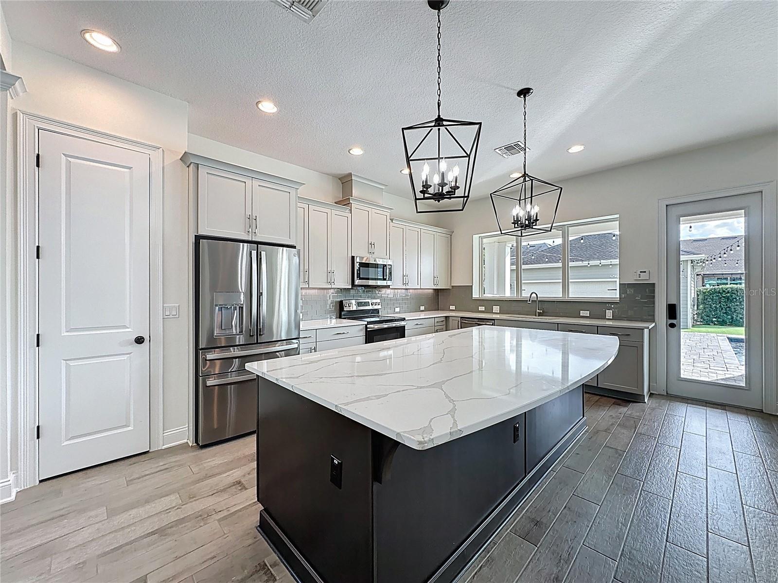 Image 28 of 85 For 144 Clark Street