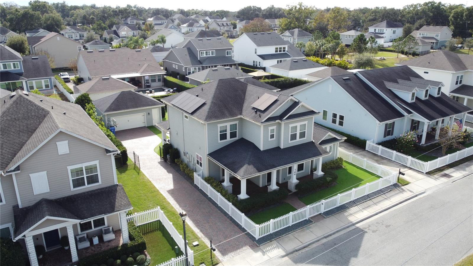 Image 3 of 85 For 144 Clark Street