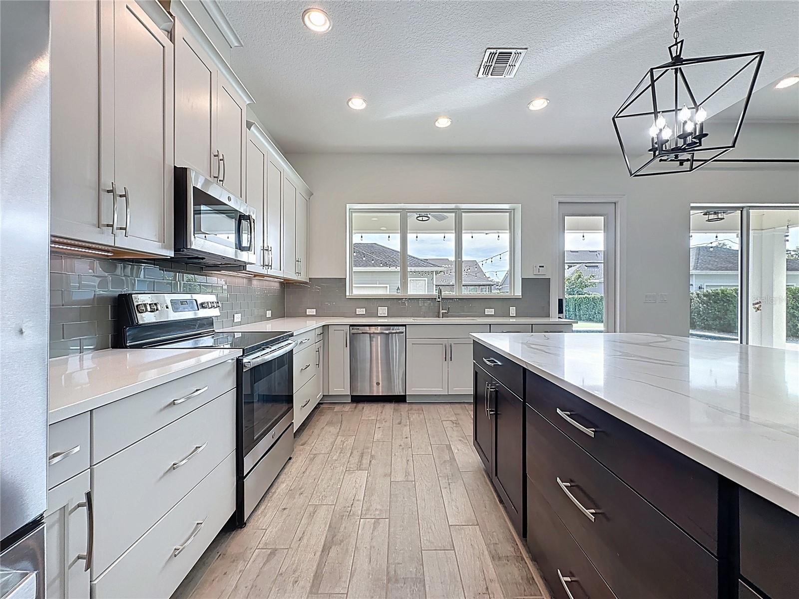 Image 32 of 85 For 144 Clark Street