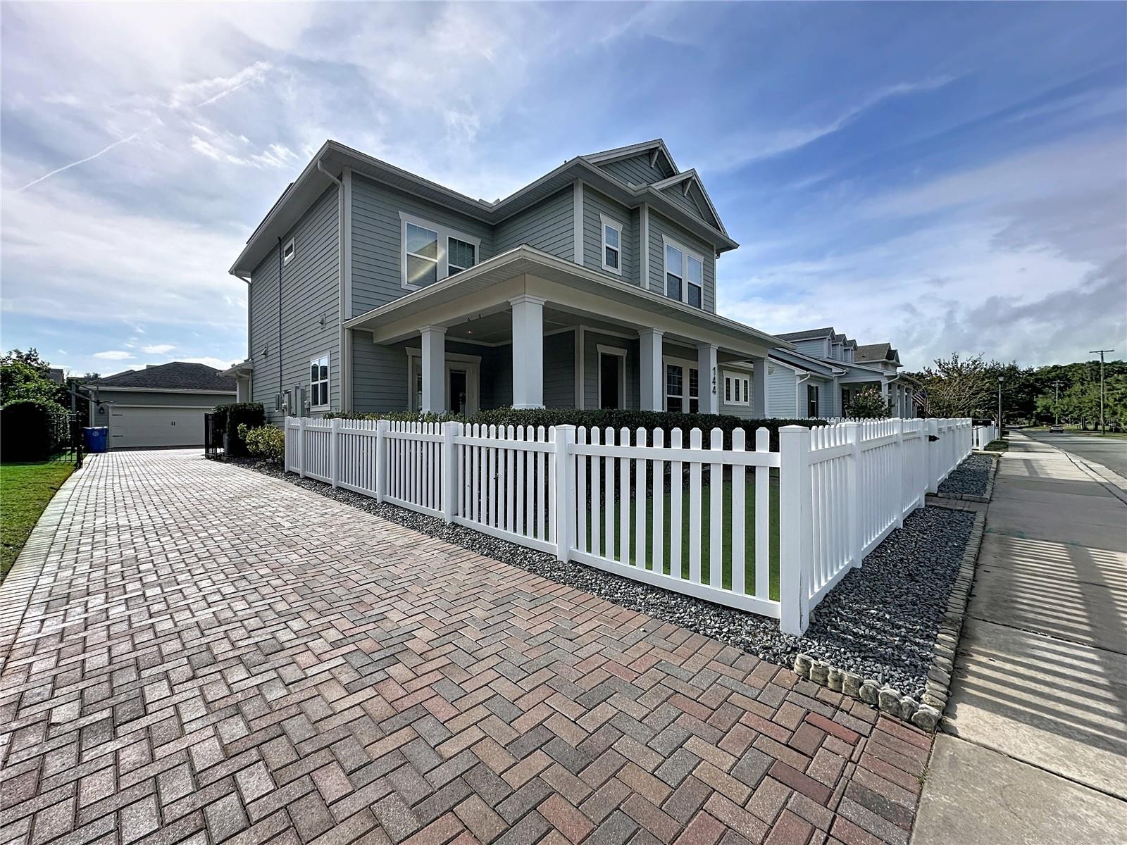 Image 6 of 85 For 144 Clark Street