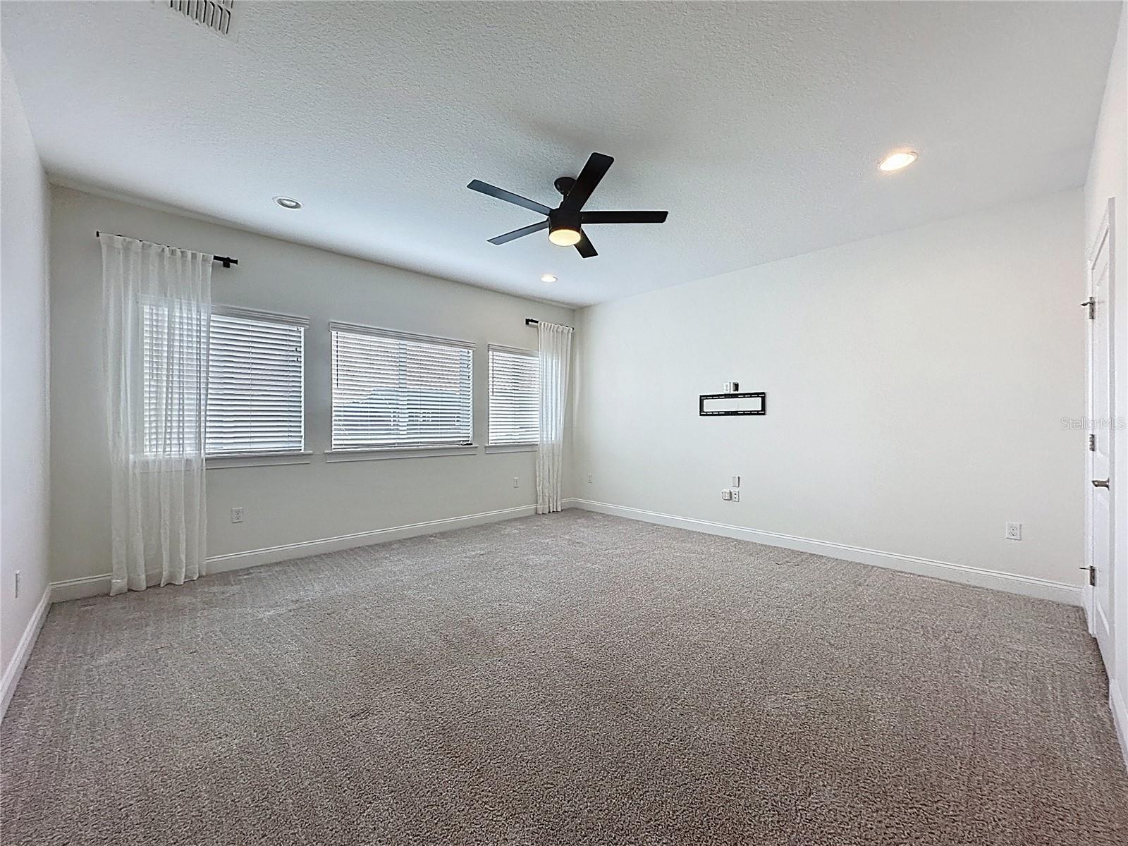 Image 61 of 85 For 144 Clark Street