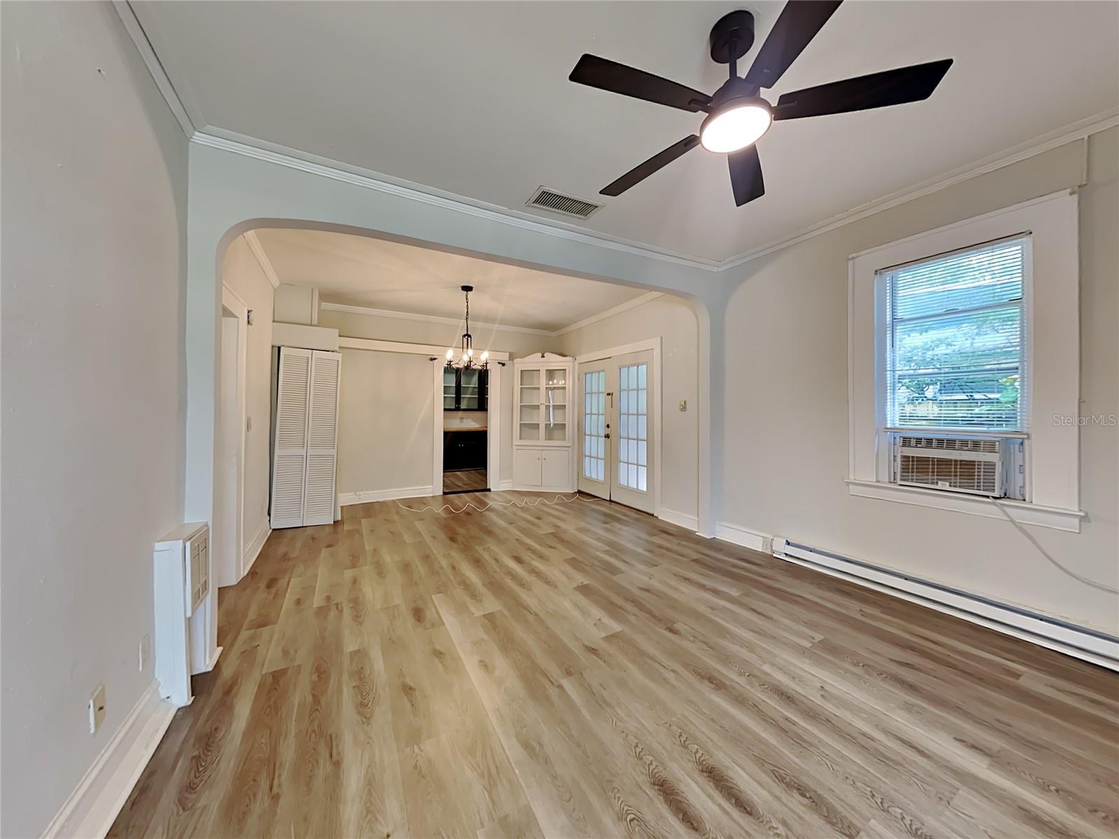 Image 6 of 15 For 1409 Westmoreland Drive