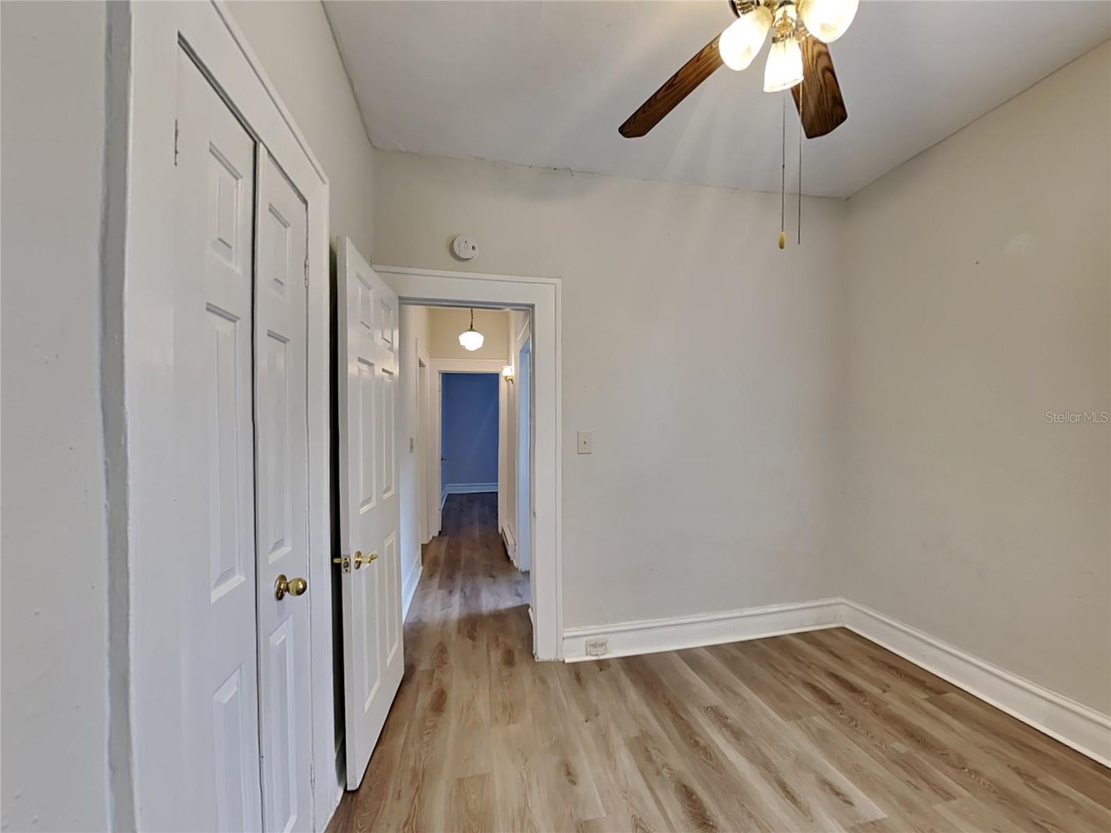 Image 9 of 15 For 1409 Westmoreland Drive