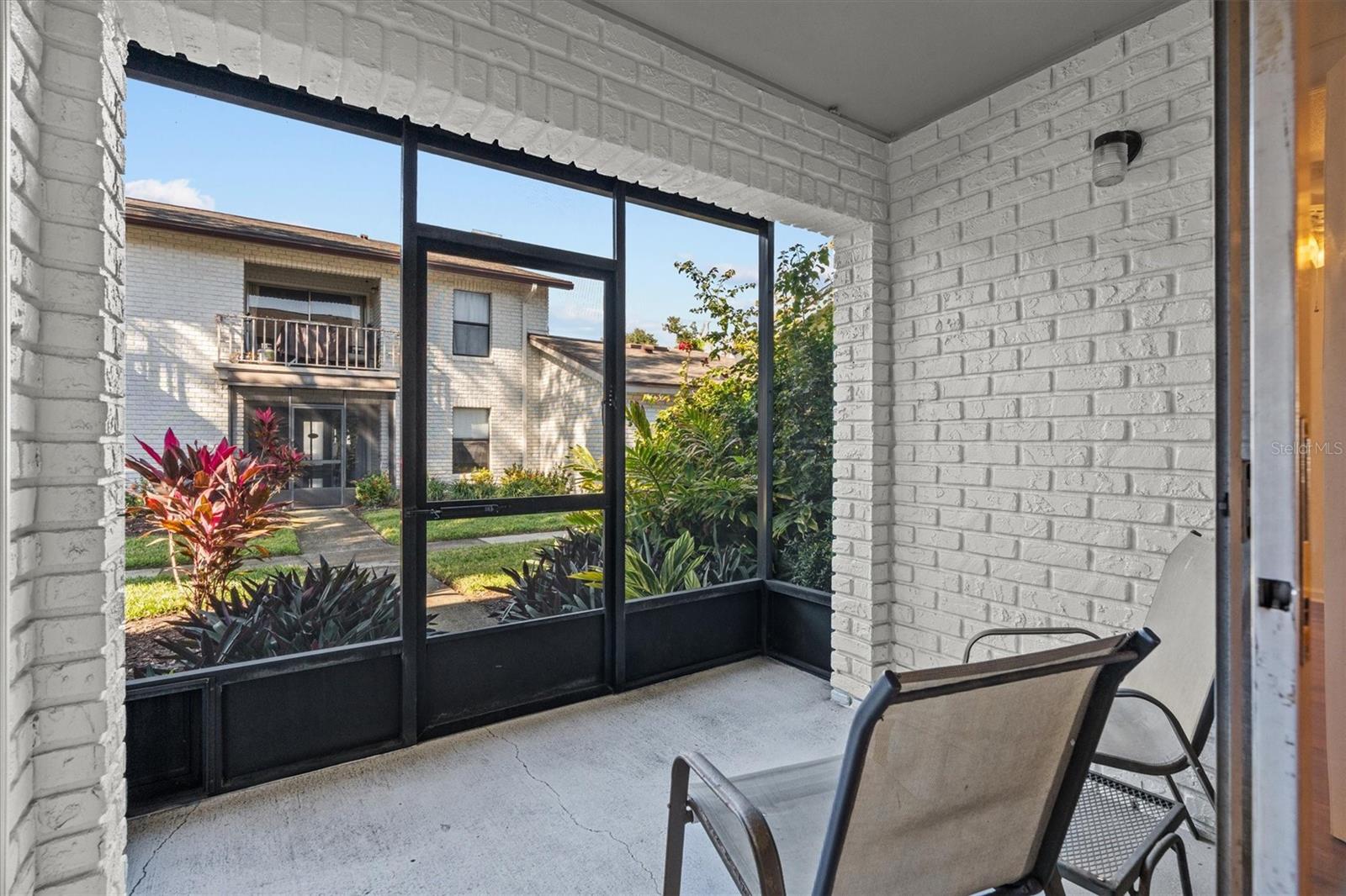 Image 16 of 31 For 2992 Plaza Terrace Drive 2992