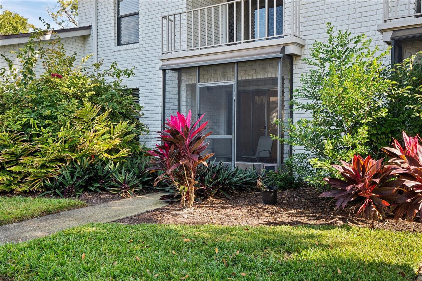 Image 17 of 31 For 2992 Plaza Terrace Drive 2992