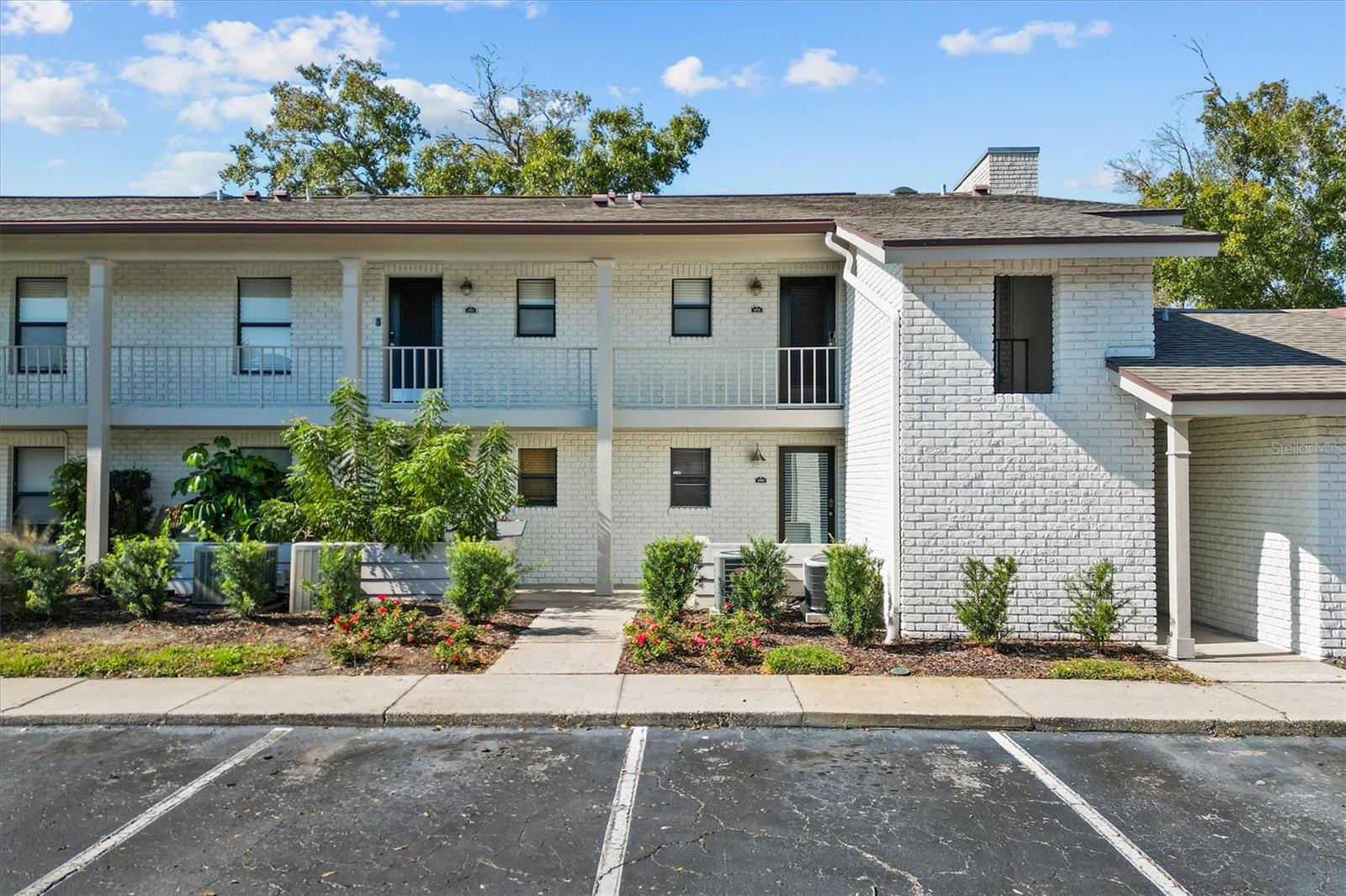 Image 26 of 31 For 2992 Plaza Terrace Drive 2992