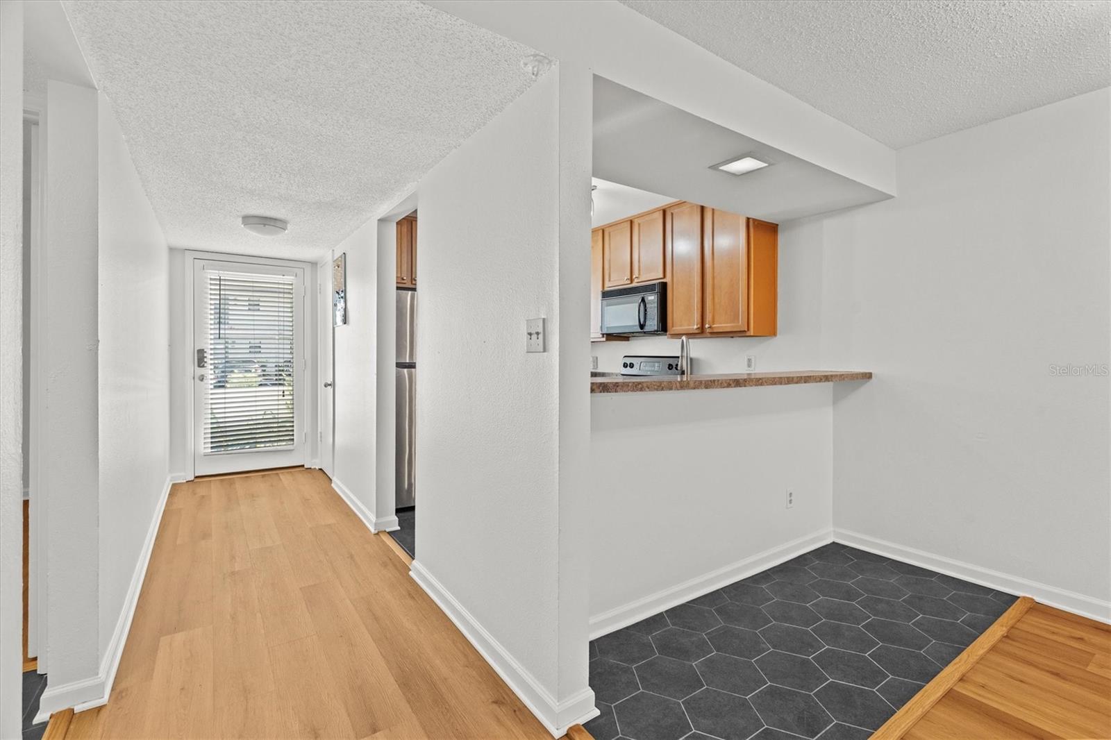 Image 4 of 31 For 2992 Plaza Terrace Drive 2992