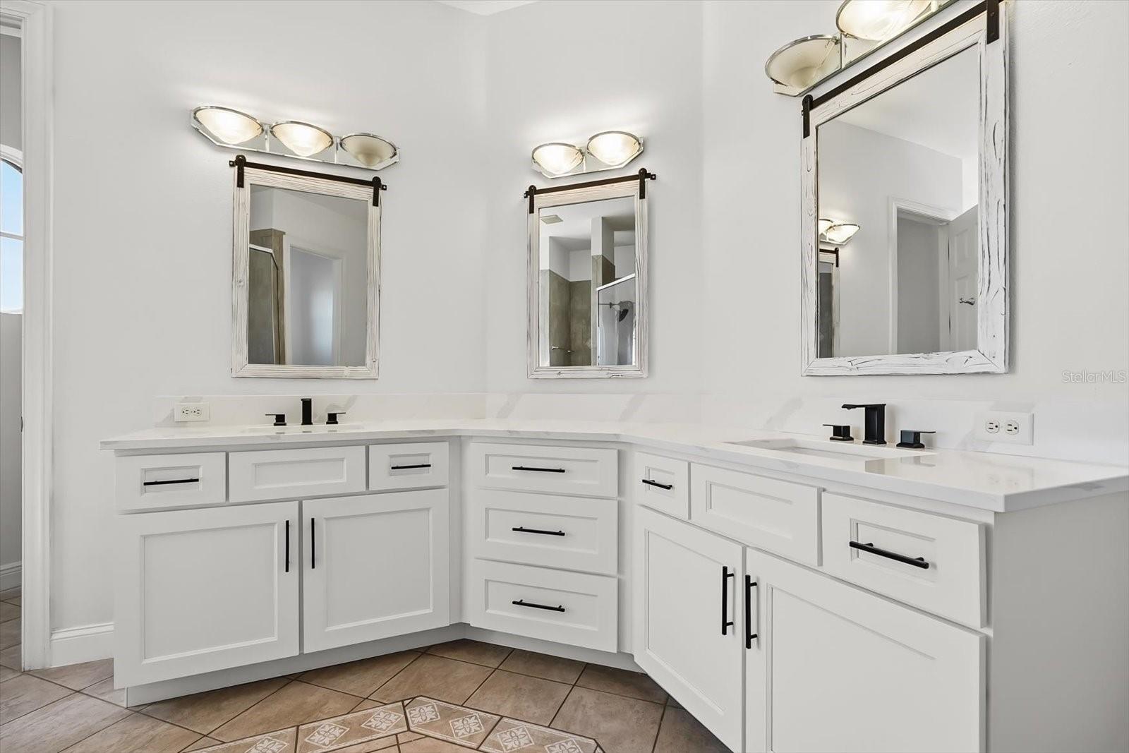 Image 22 of 46 For 17117 Heartwood Loop