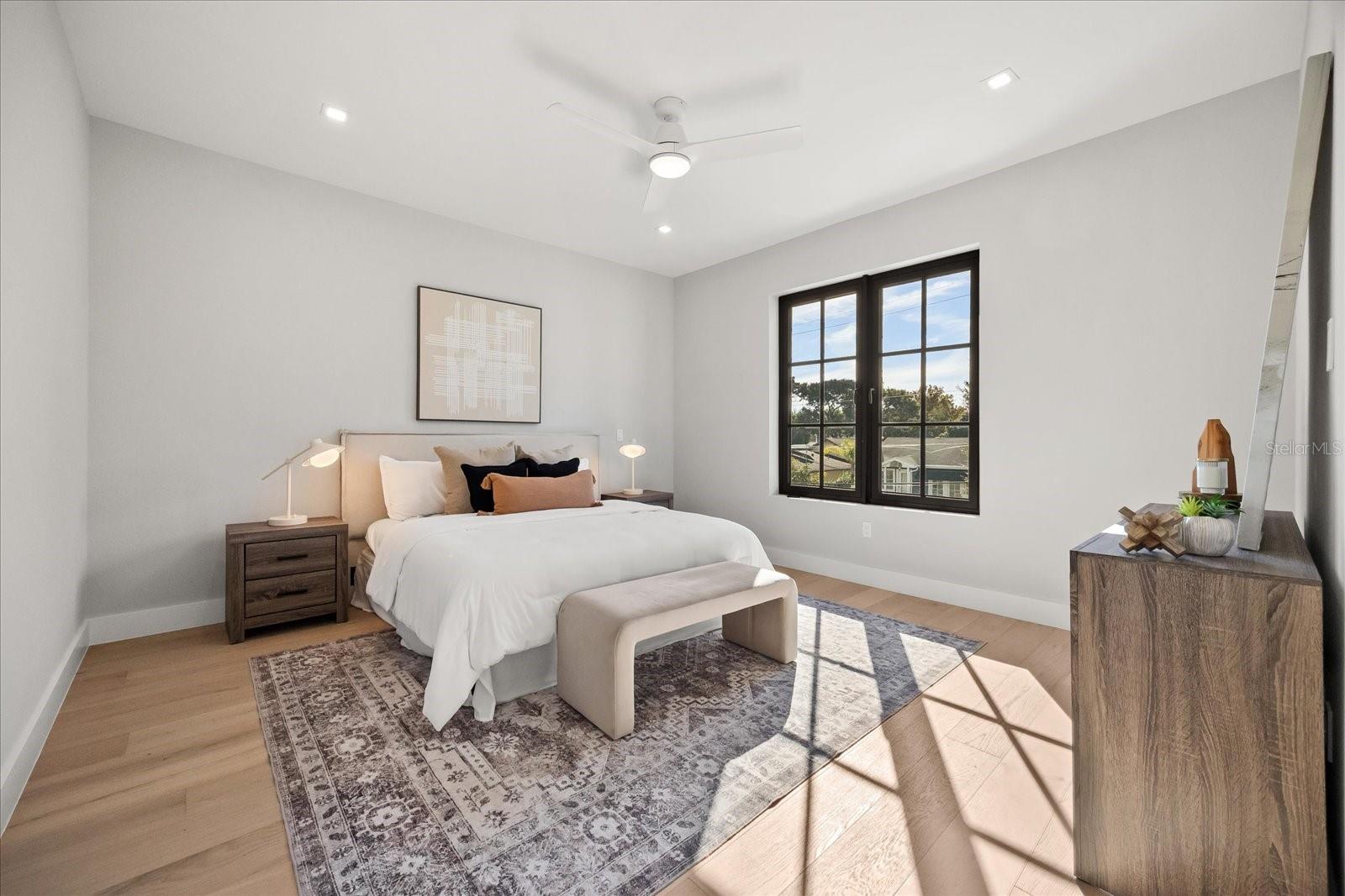 Image 17 of 45 For 803 Yates Street