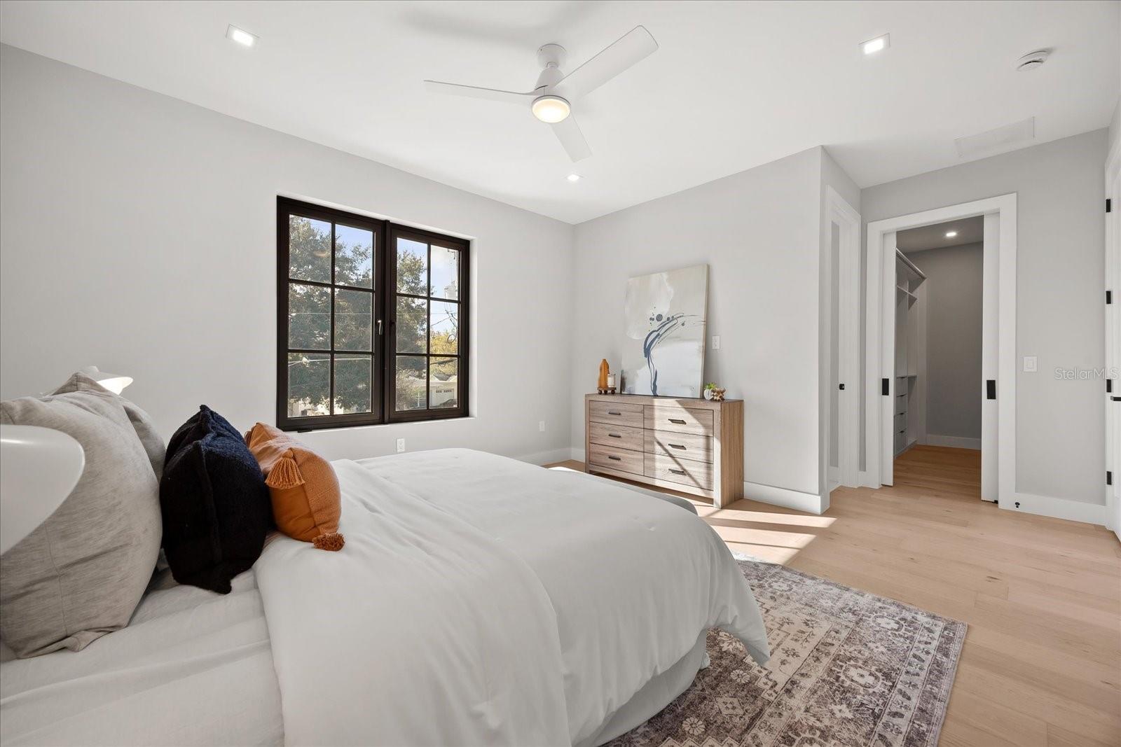 Image 18 of 45 For 803 Yates Street