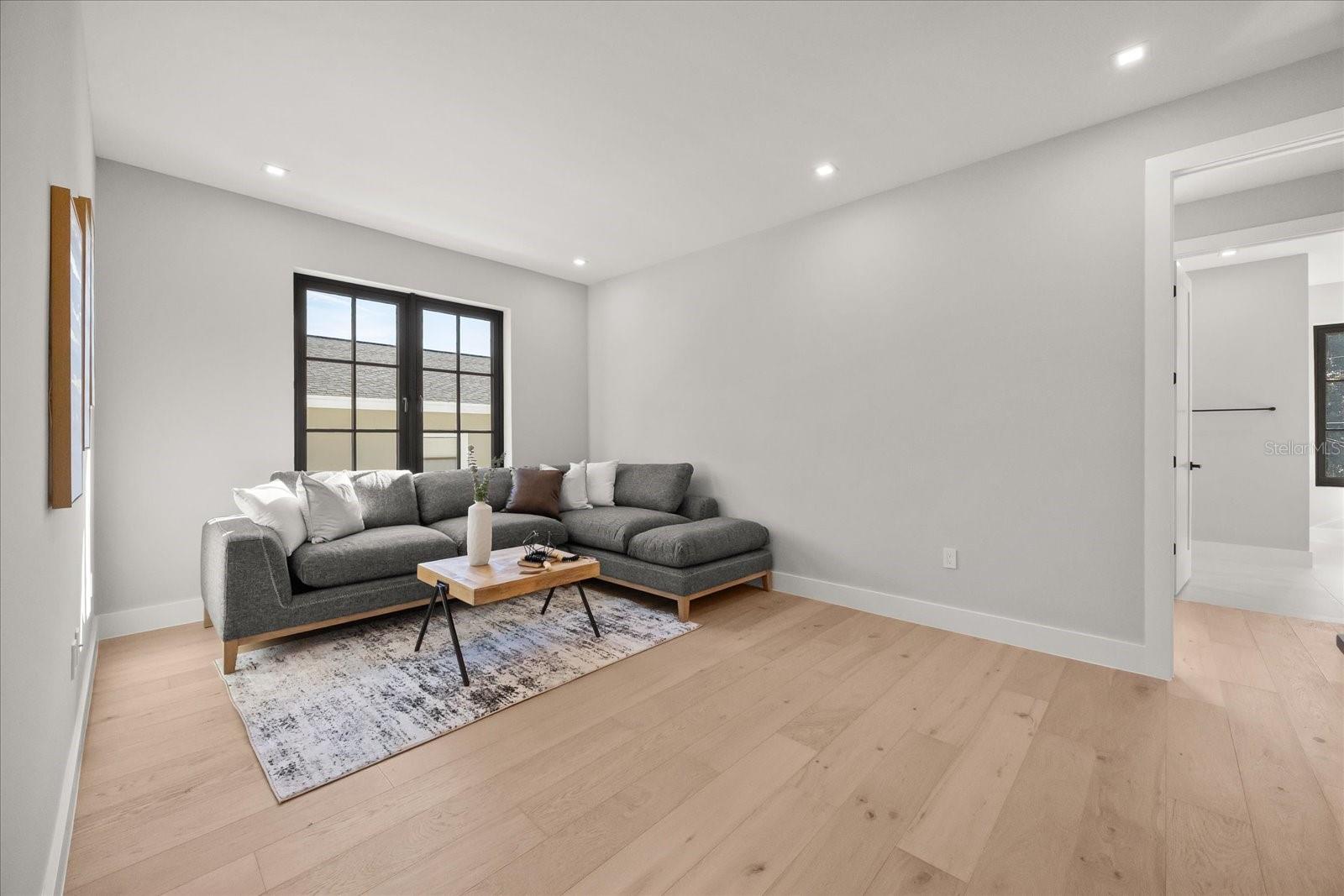 Image 25 of 45 For 803 Yates Street