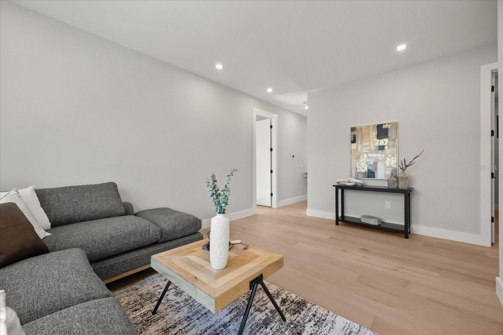 Image 26 of 45 For 803 Yates Street