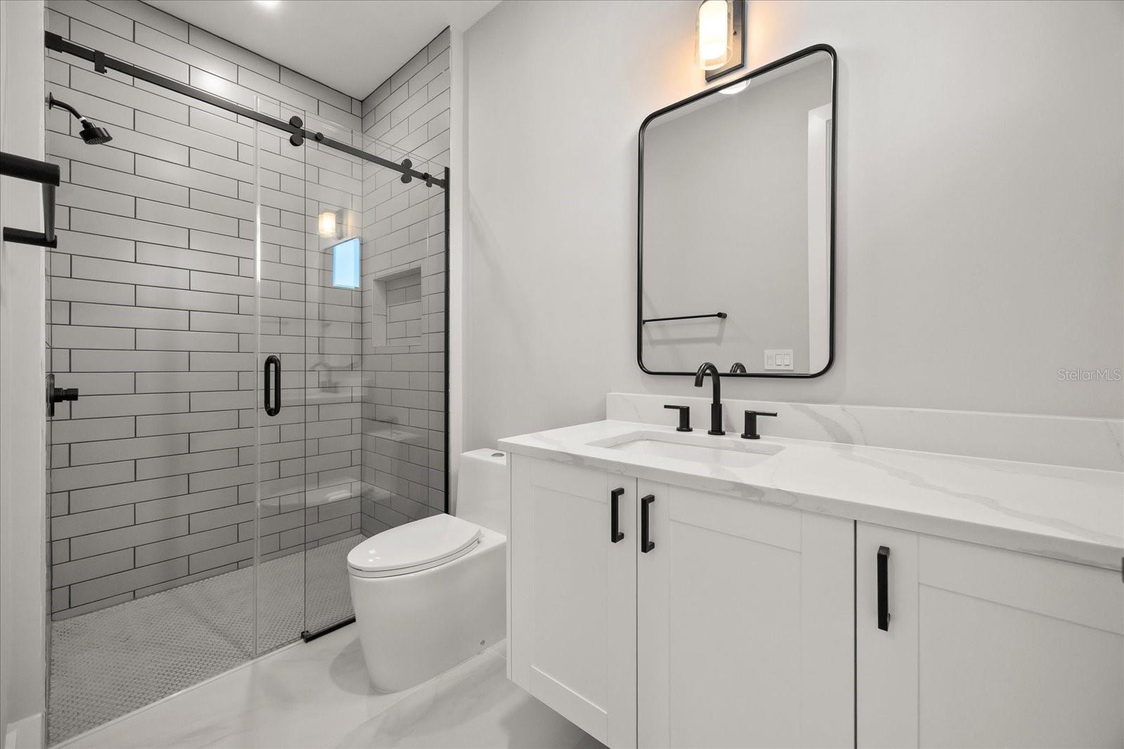 Image 32 of 45 For 803 Yates Street