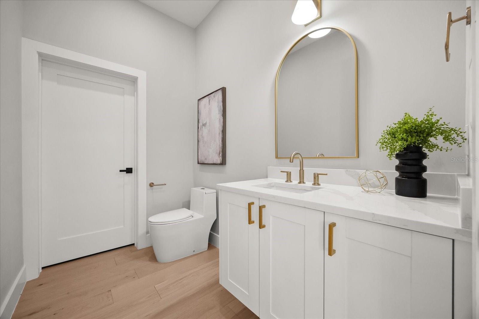 Image 34 of 45 For 803 Yates Street