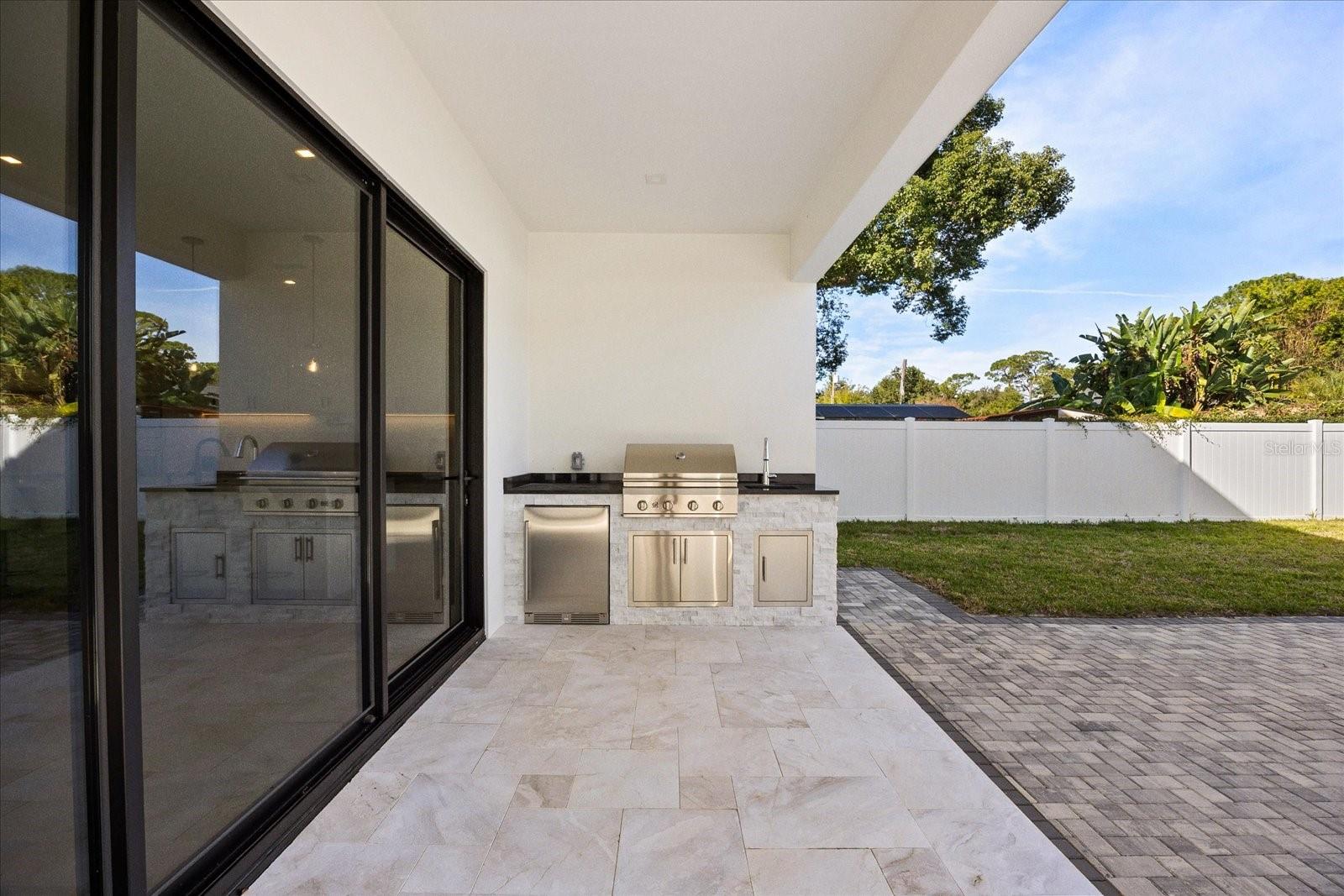 Image 39 of 45 For 803 Yates Street