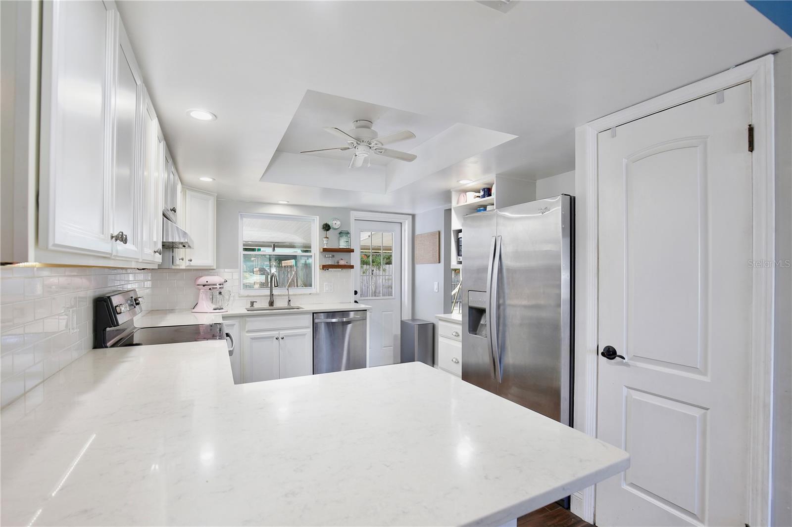 Image 12 of 39 For 514 Oakwood Court