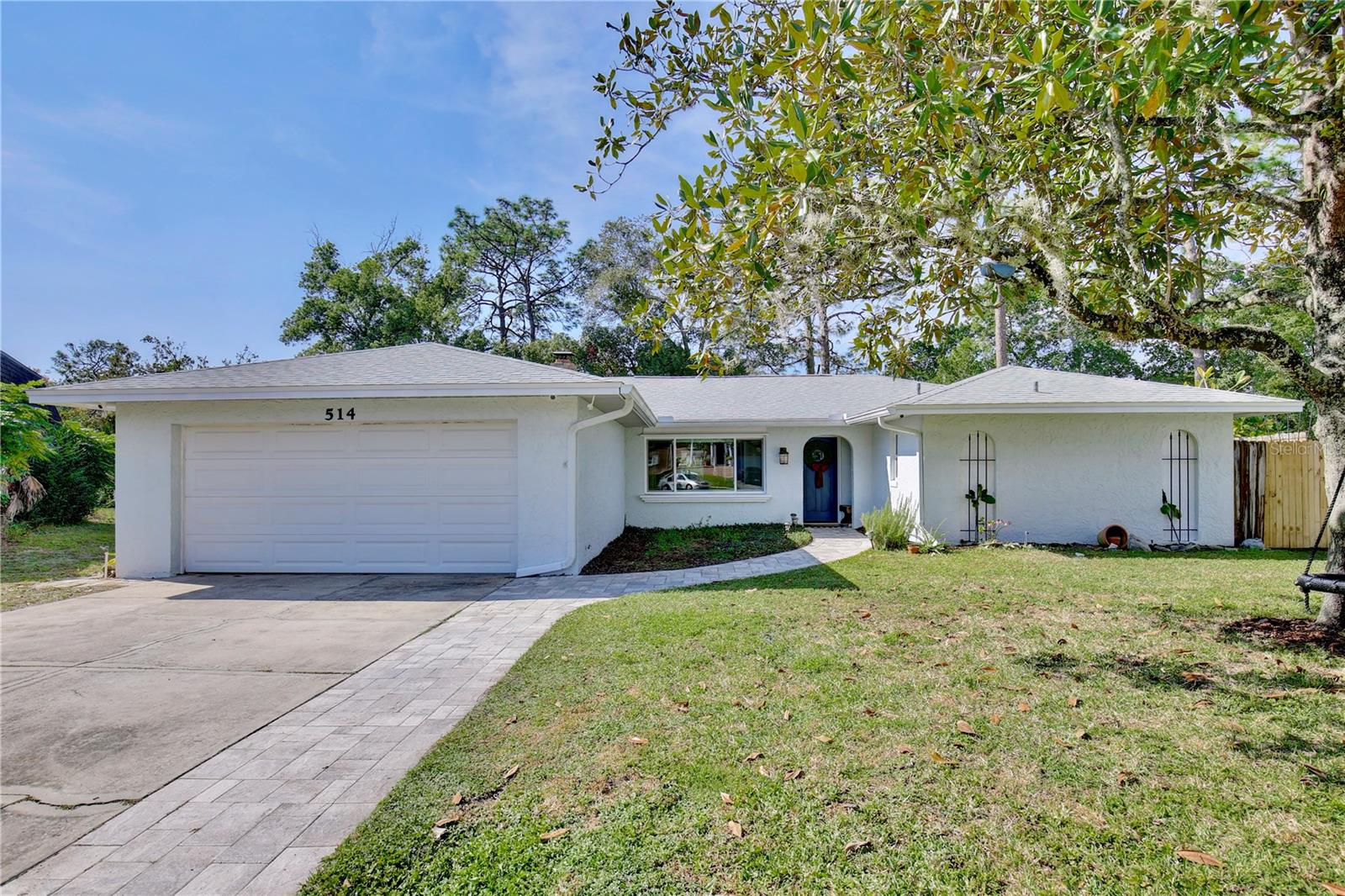 Image 2 of 39 For 514 Oakwood Court