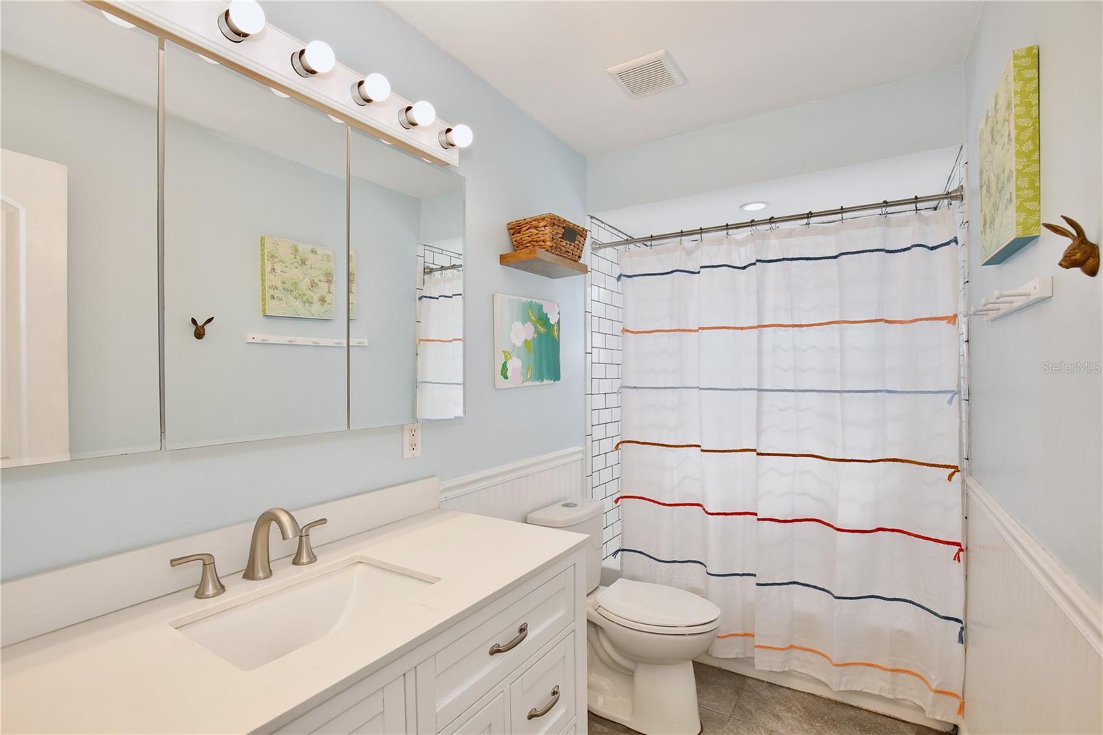 Image 27 of 39 For 514 Oakwood Court