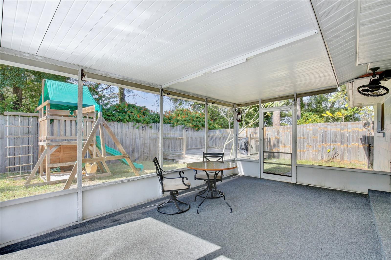 Image 30 of 39 For 514 Oakwood Court