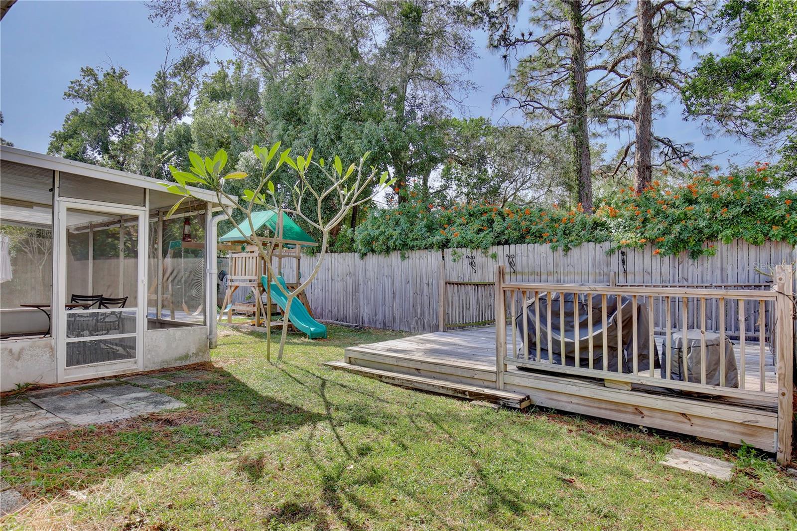 Image 39 of 39 For 514 Oakwood Court