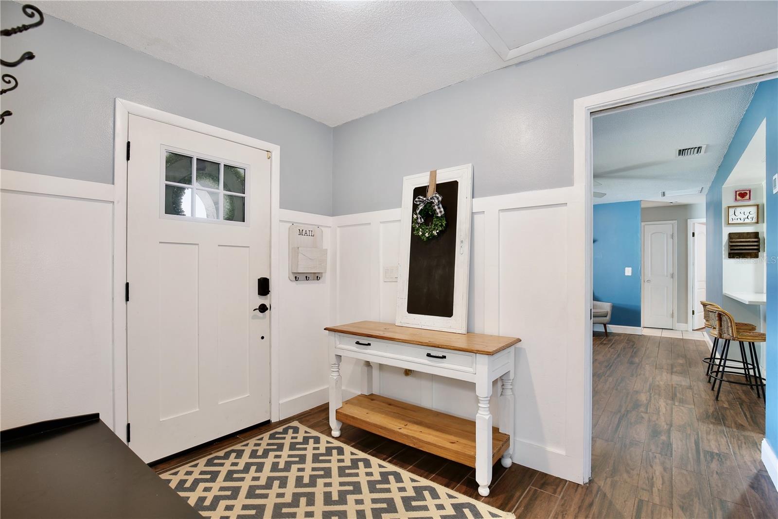 Image 6 of 39 For 514 Oakwood Court