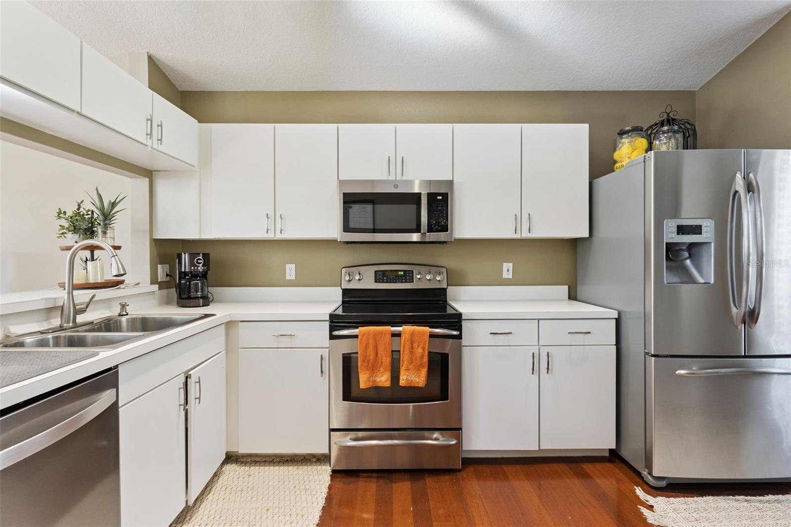 Image 10 of 27 For 272 Longhirst Loop